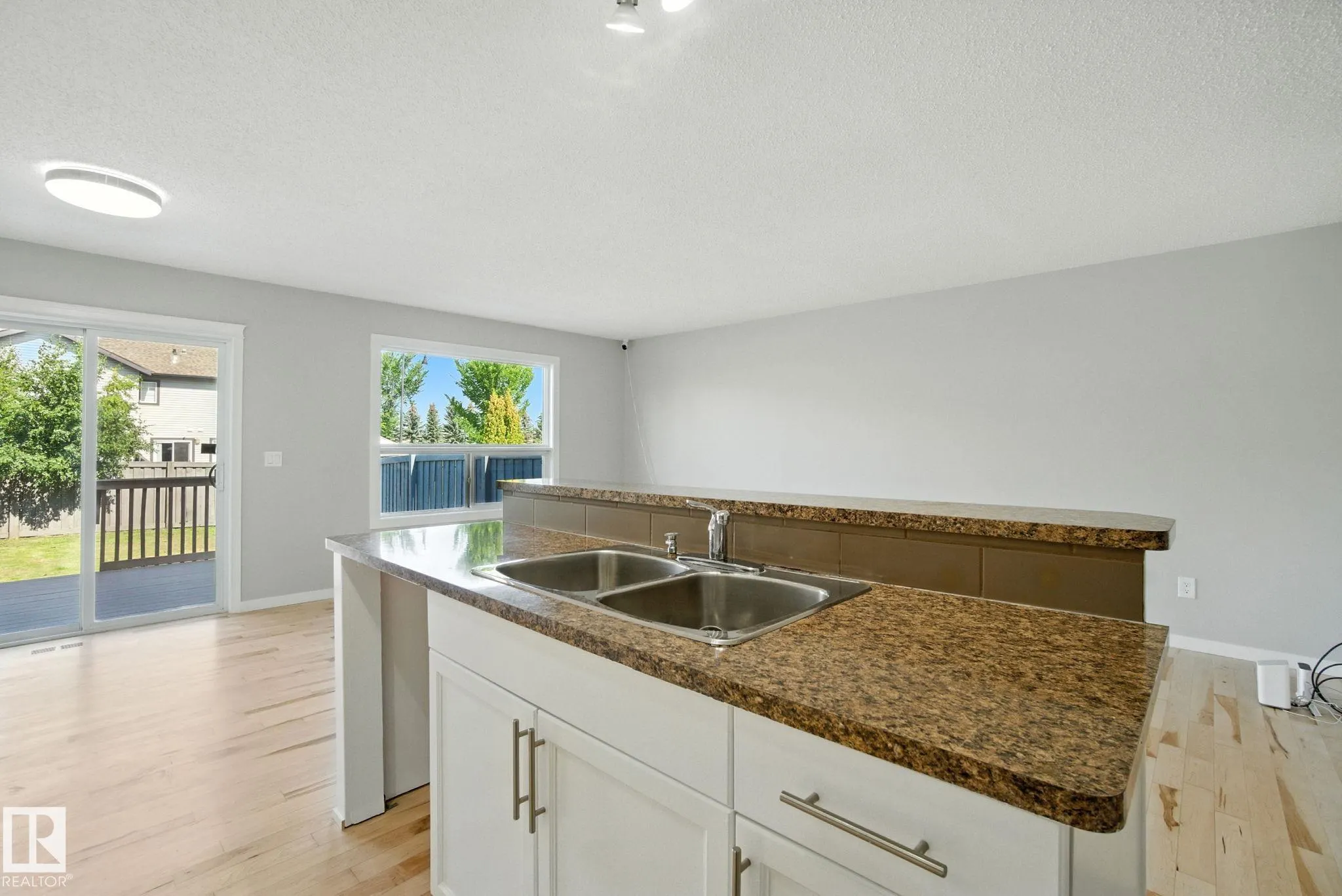 2306 CASSELMAN CR