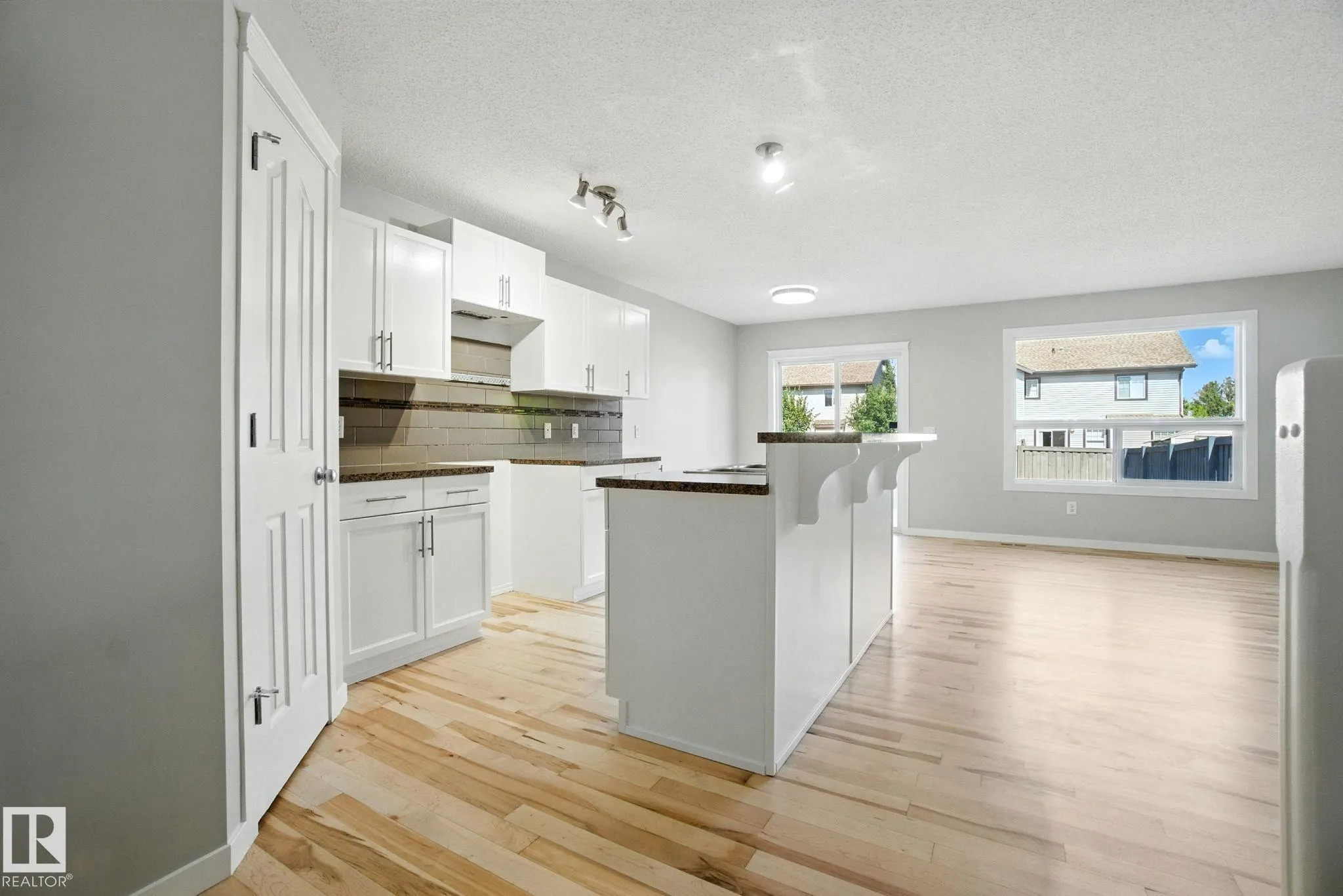 2306 CASSELMAN CR