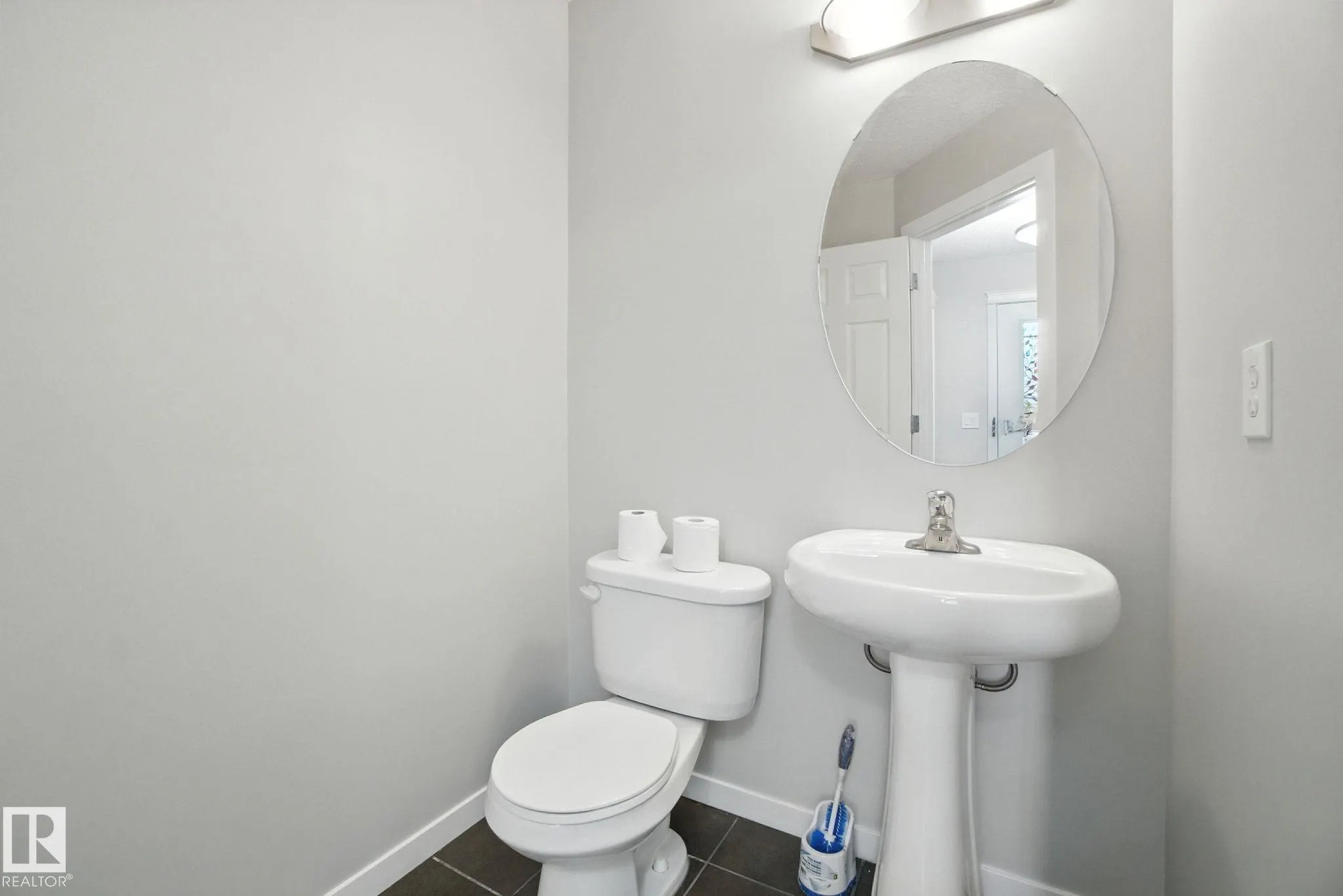 2306 CASSELMAN CR
