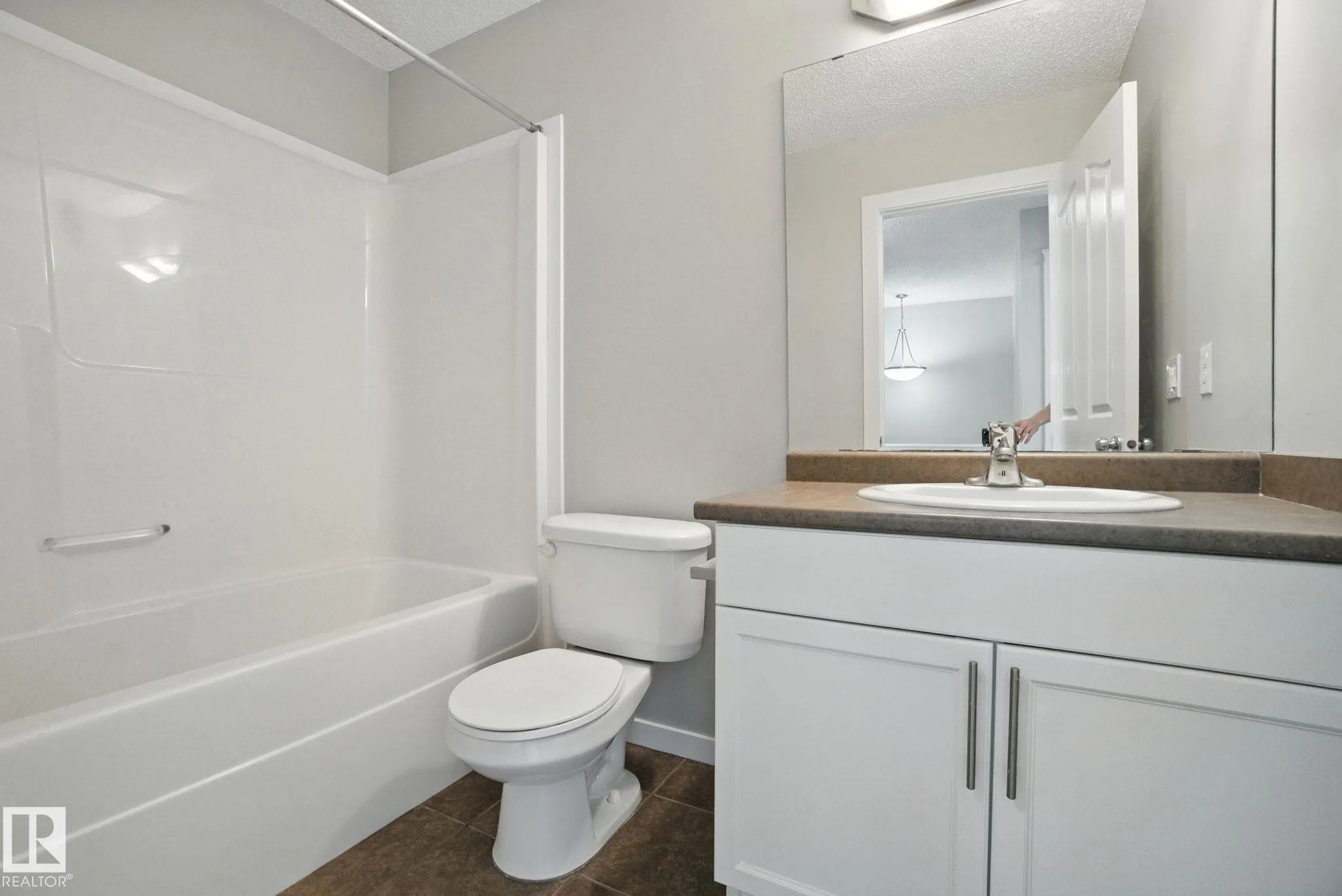 2306 CASSELMAN CR