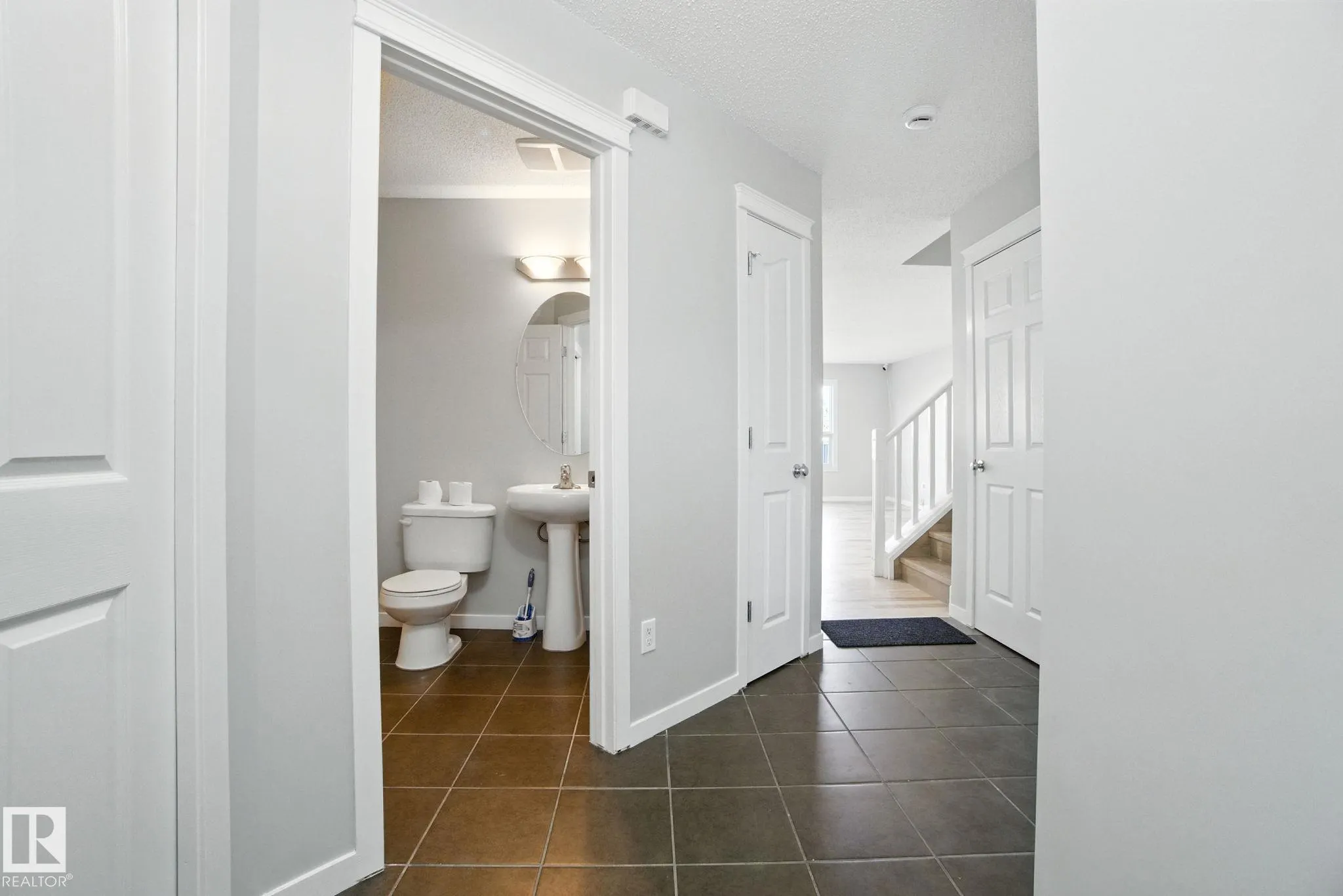 2306 CASSELMAN CR