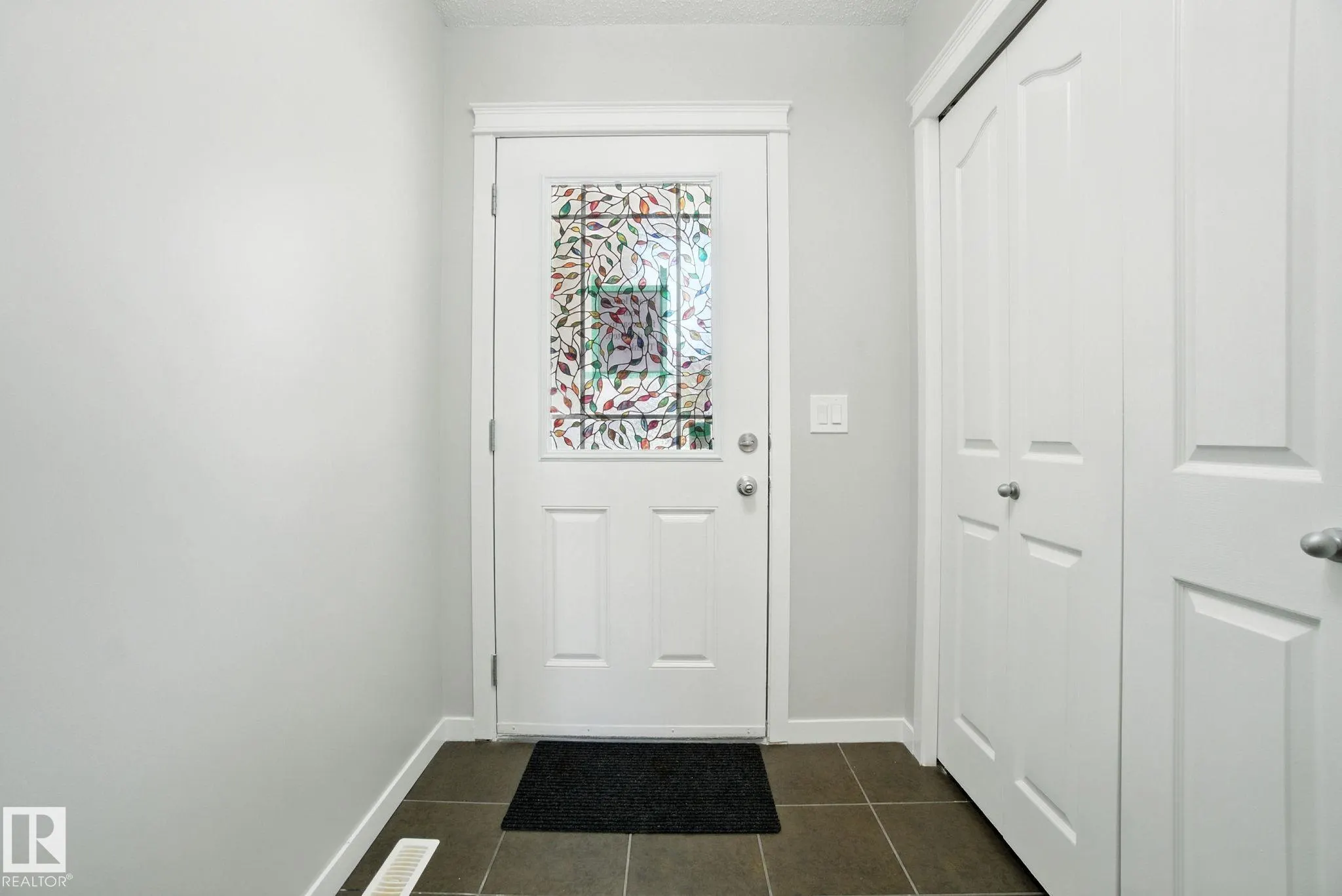 2306 CASSELMAN CR