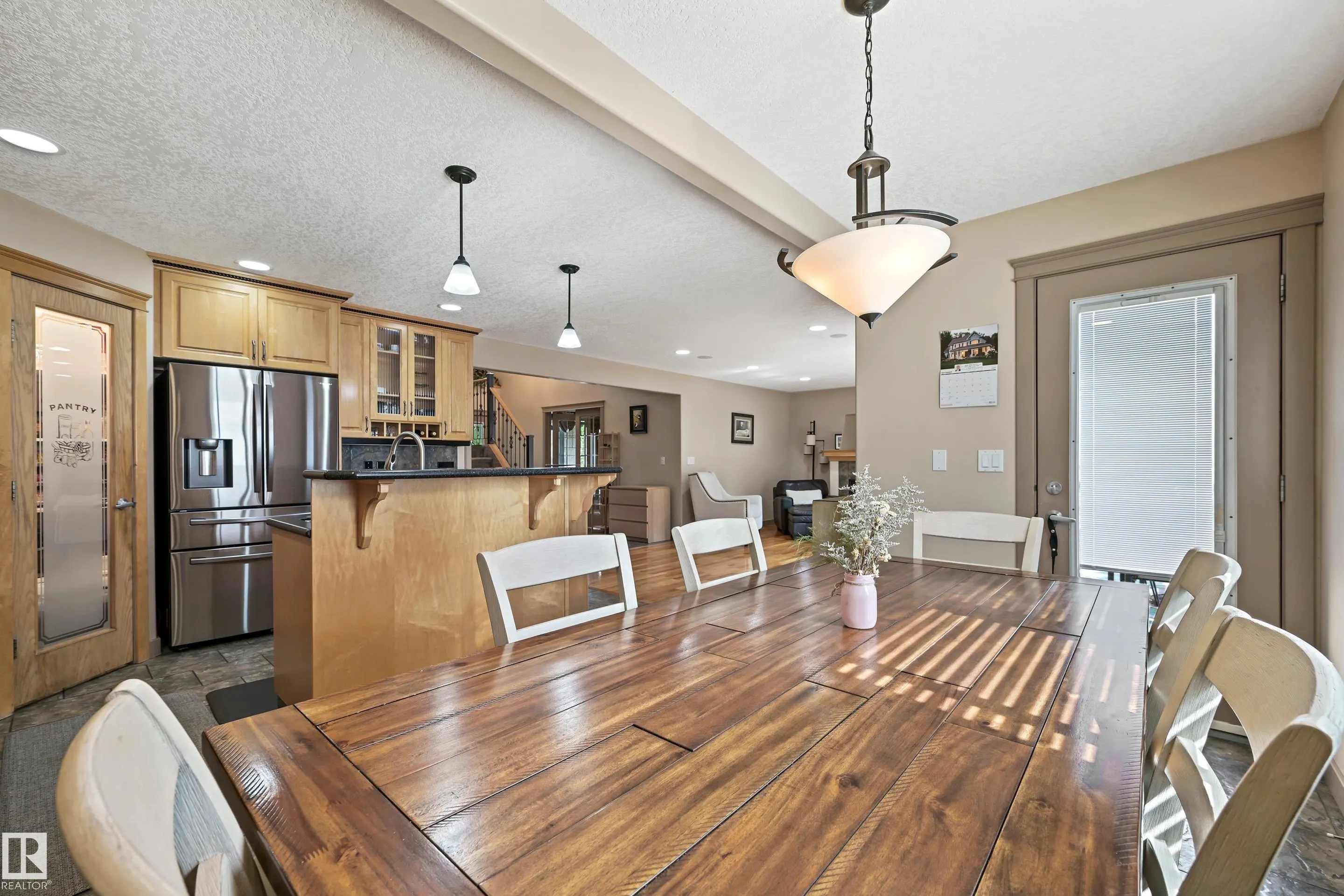2 KINGSDALE Crescent