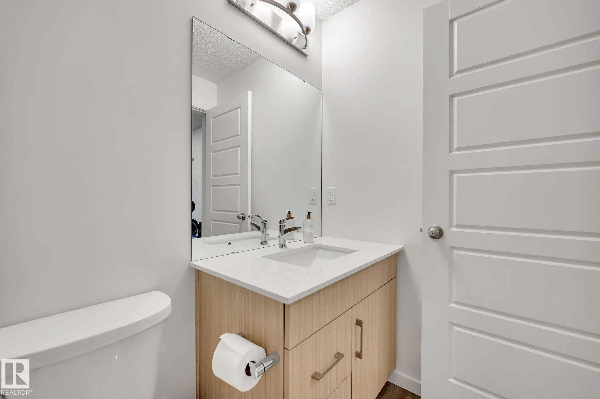 5395 Lark Landing