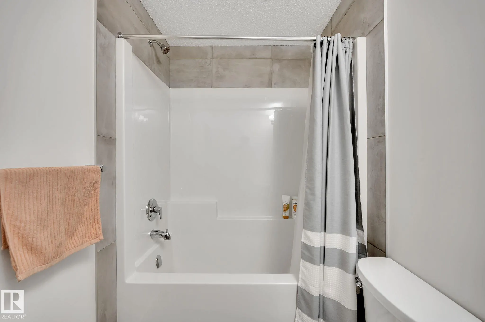 5395 Lark Landing