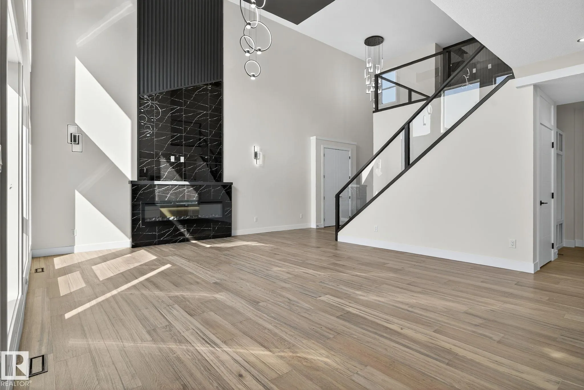 17116 2 Street
