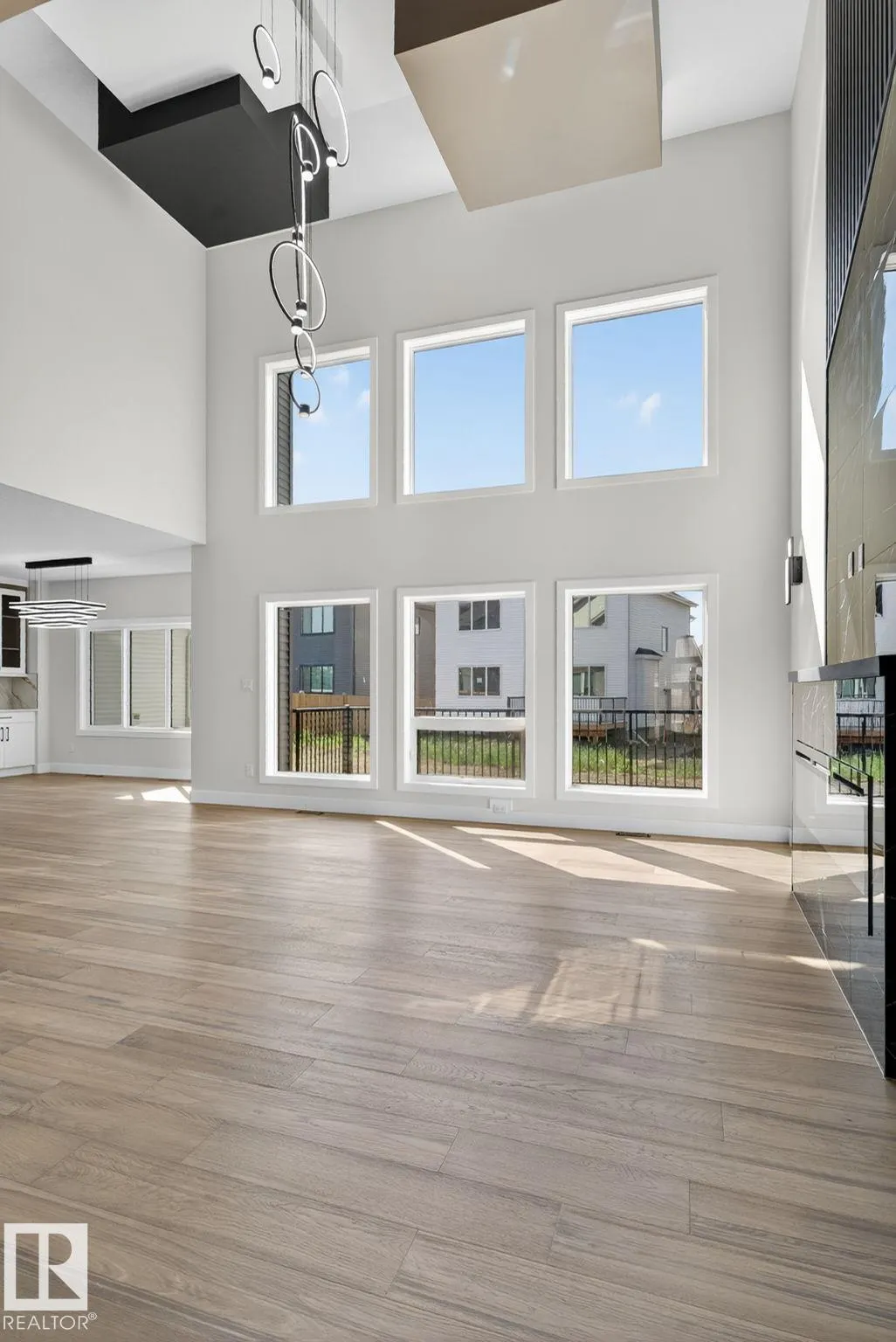 17116 2 Street