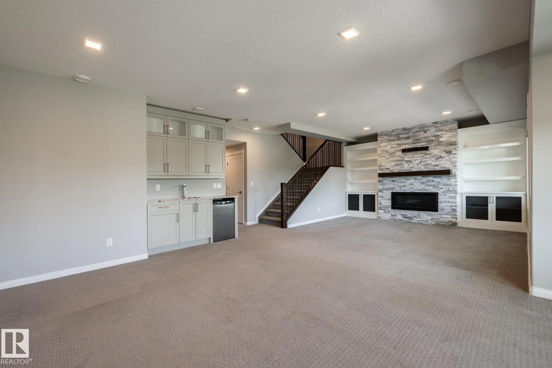3419 Chickadee DR