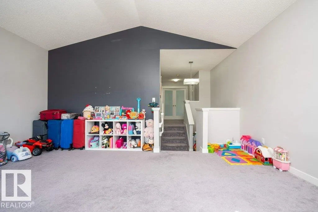 1007 158 Street