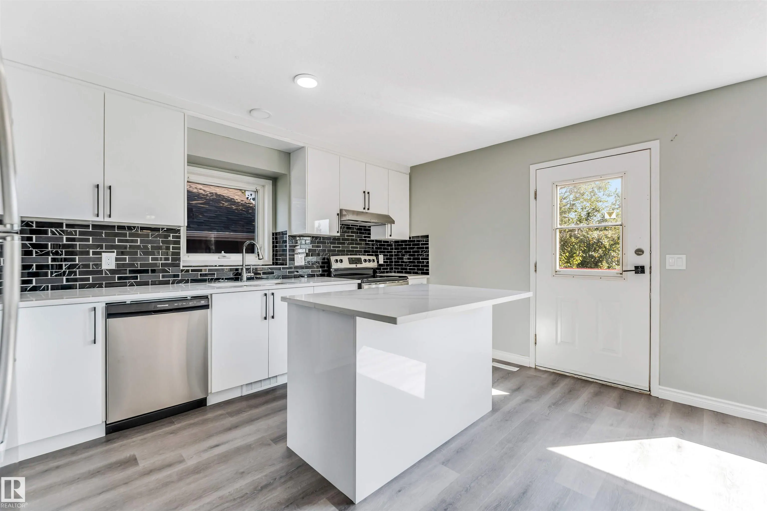 325 Jilling Cres.
