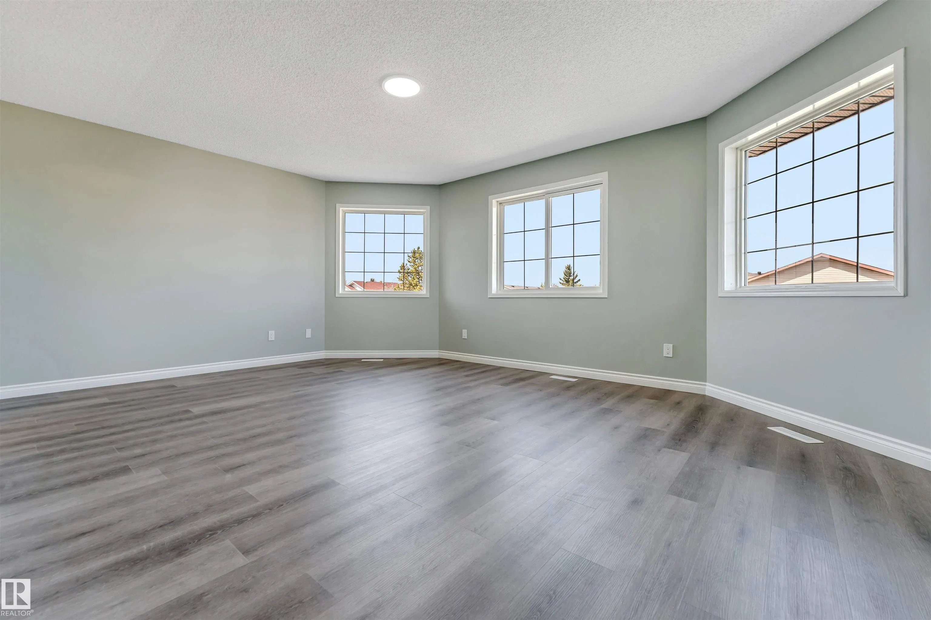 325 Jilling Cres.