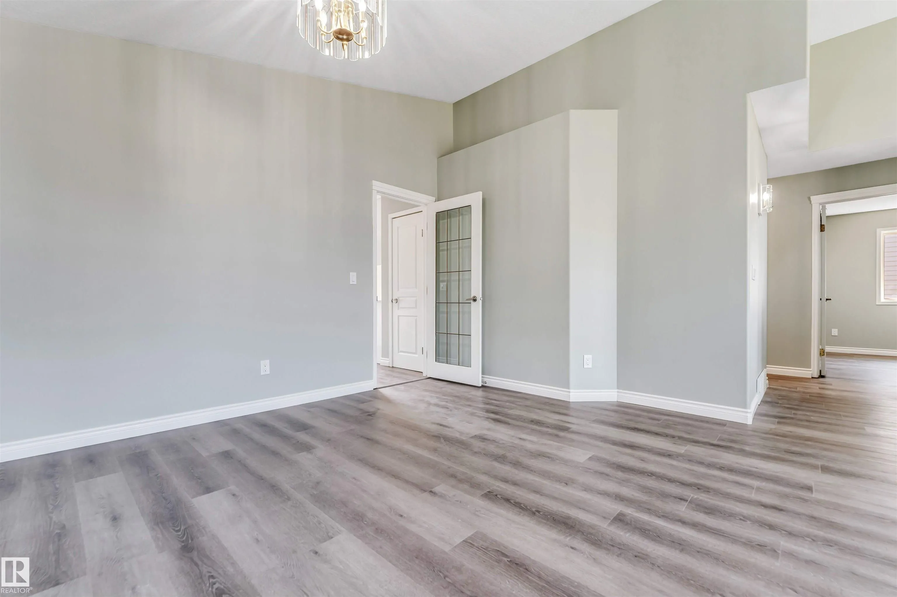 325 Jilling Cres.