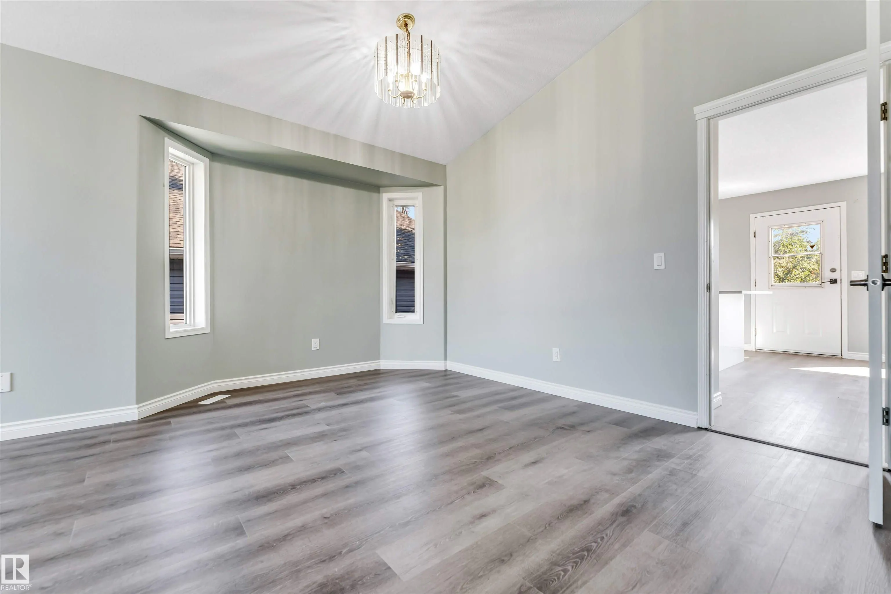 325 Jilling Cres.