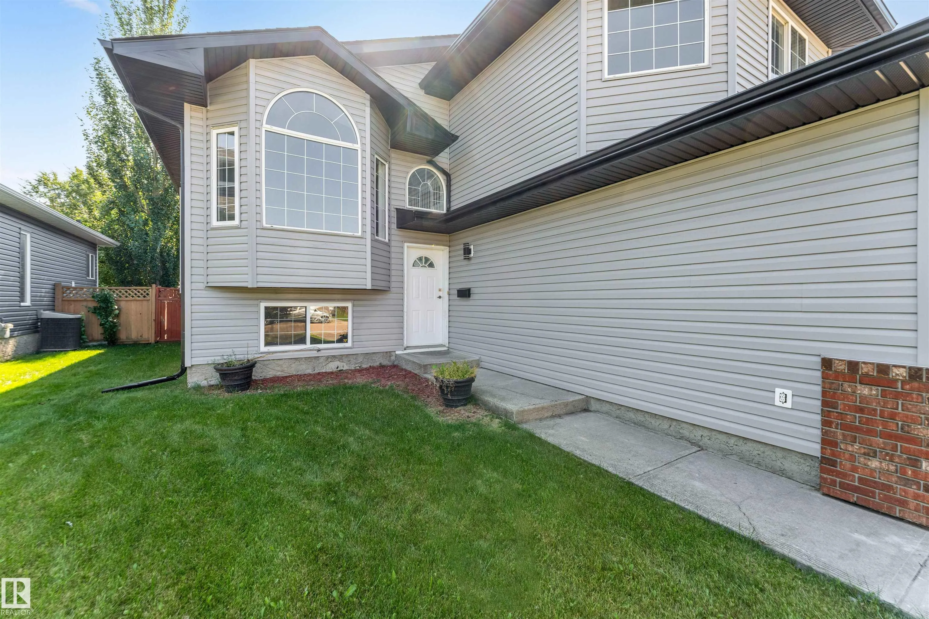 325 Jilling Cres.