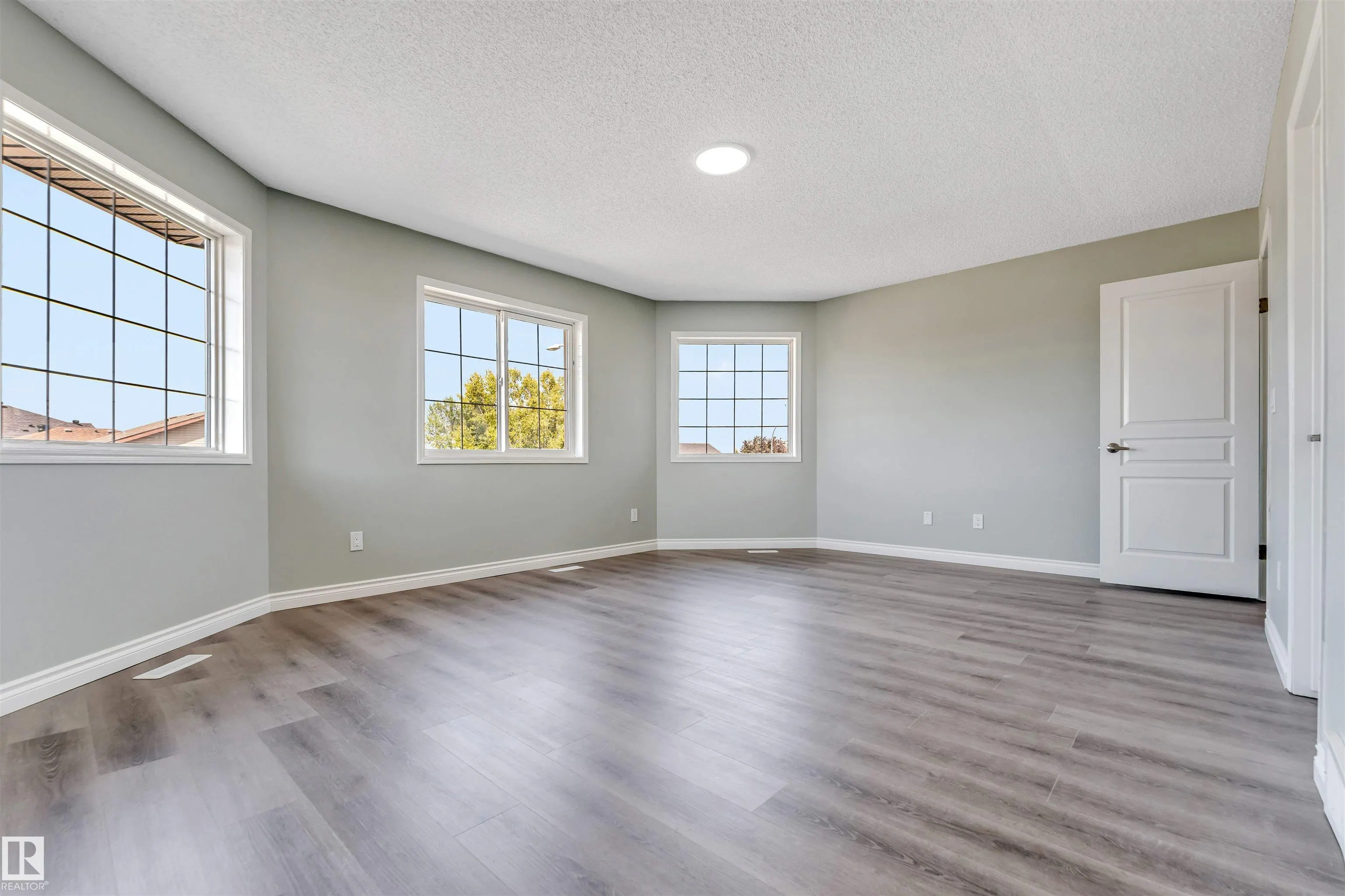 325 Jilling Cres.