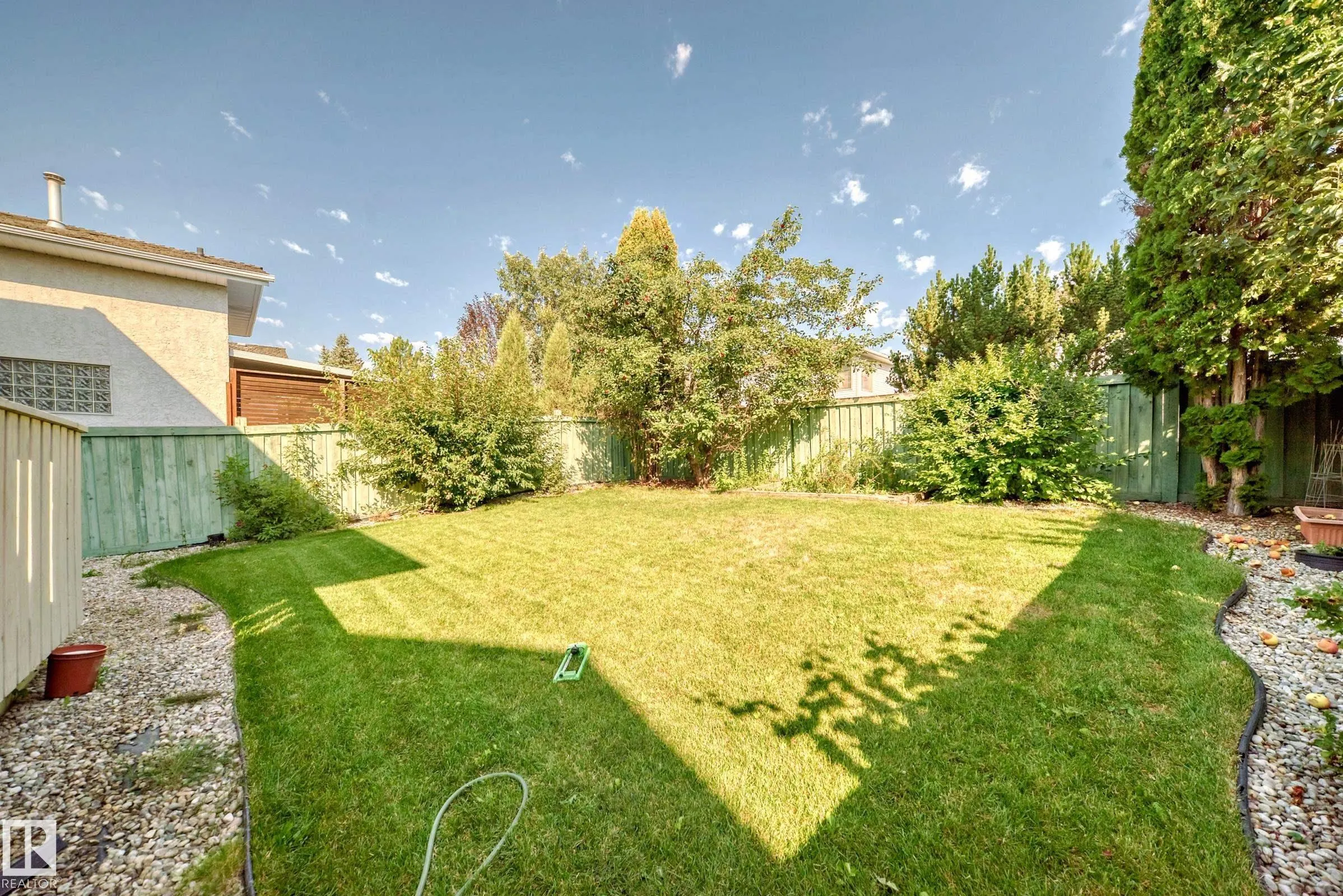 1122 Wedgewood Boulevard