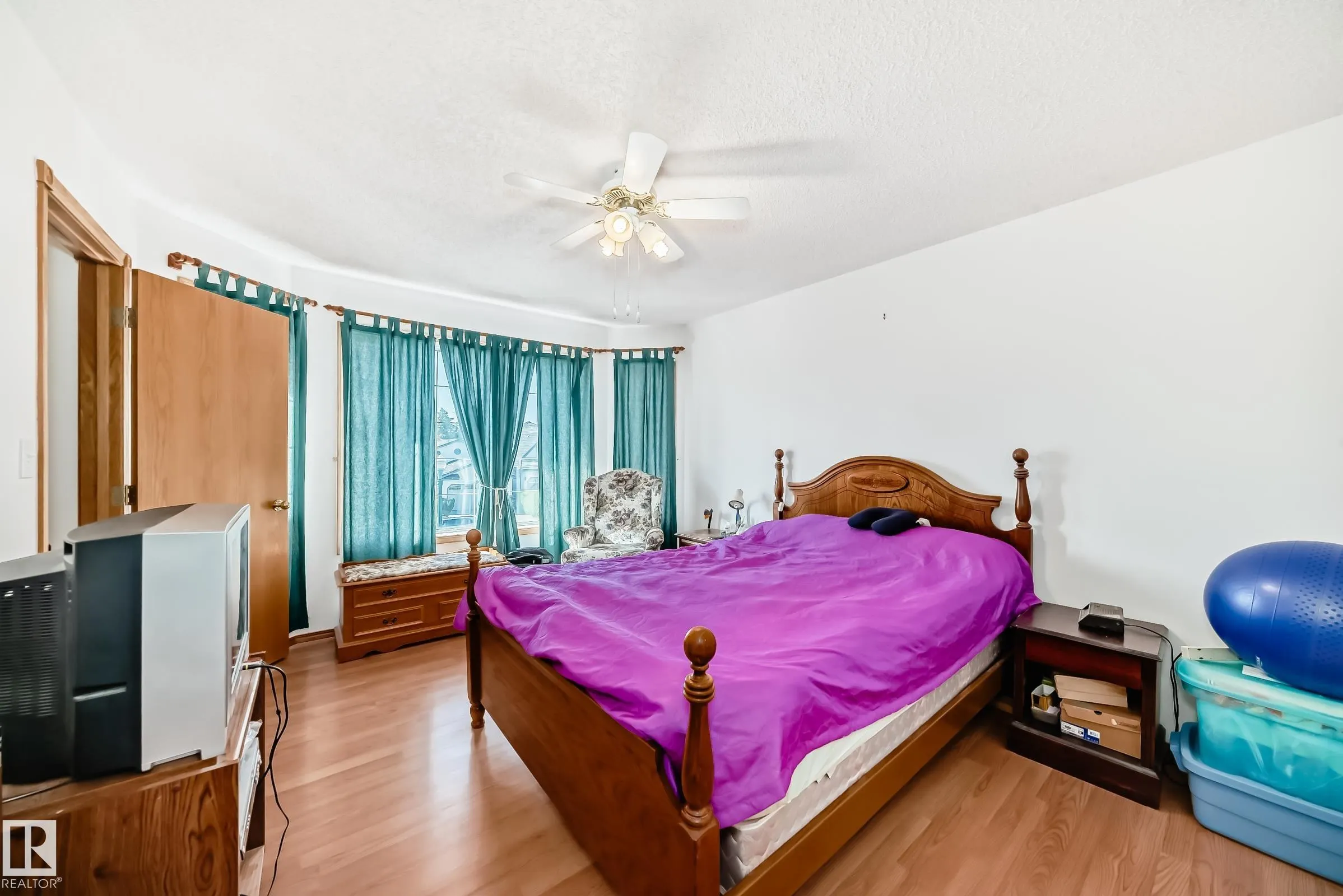 1122 Wedgewood Boulevard