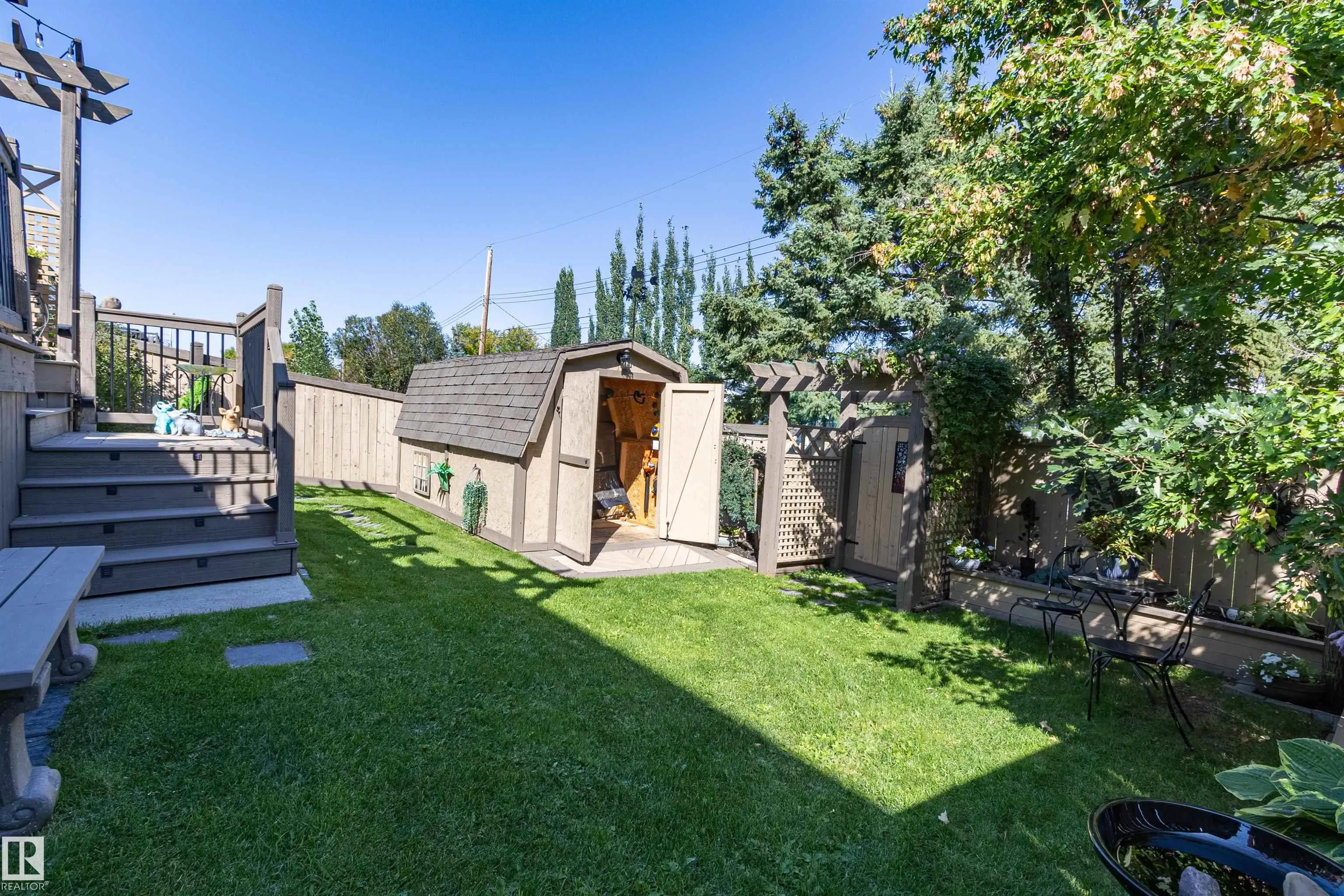 9 Southbridge Crescent