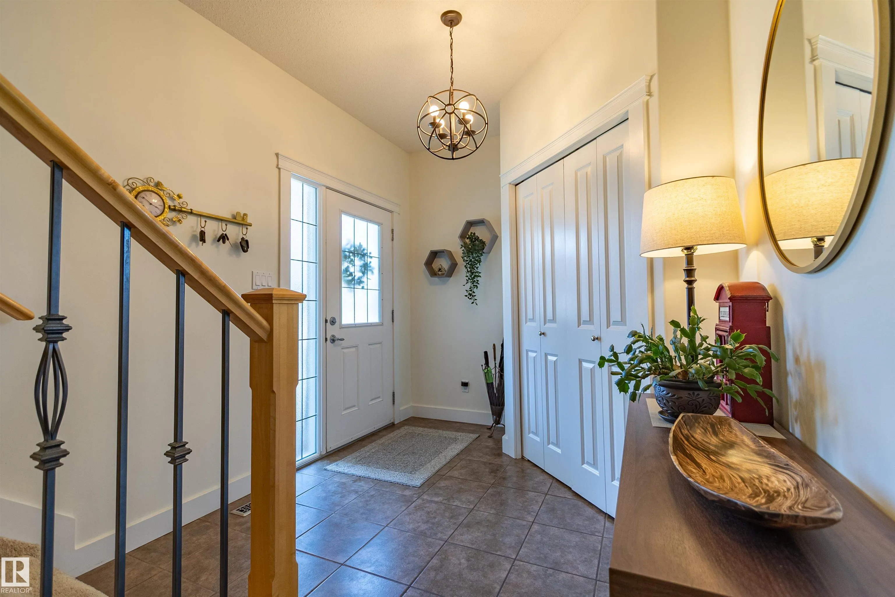 9 Southbridge Crescent