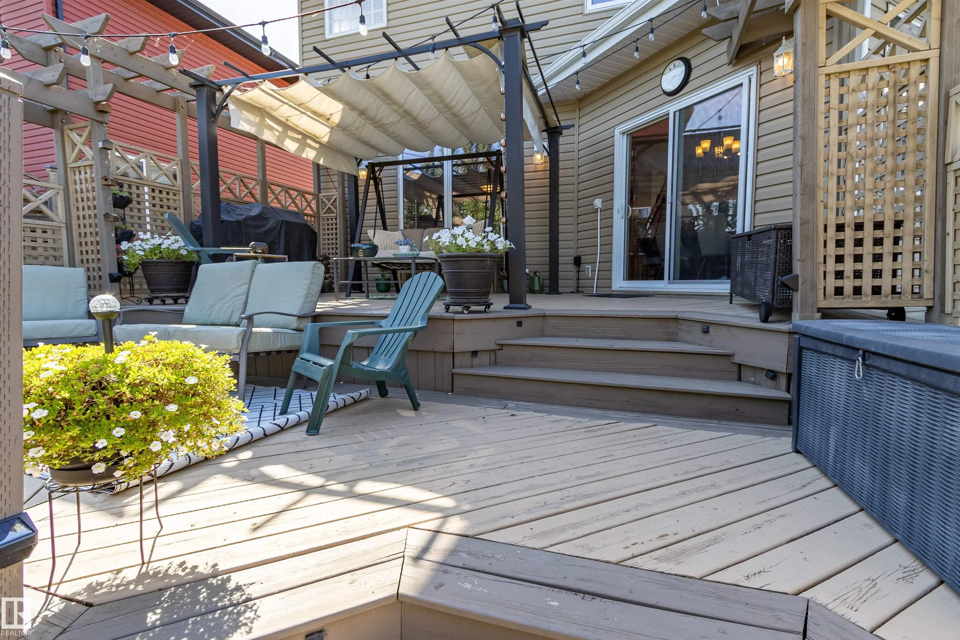 9 Southbridge Crescent
