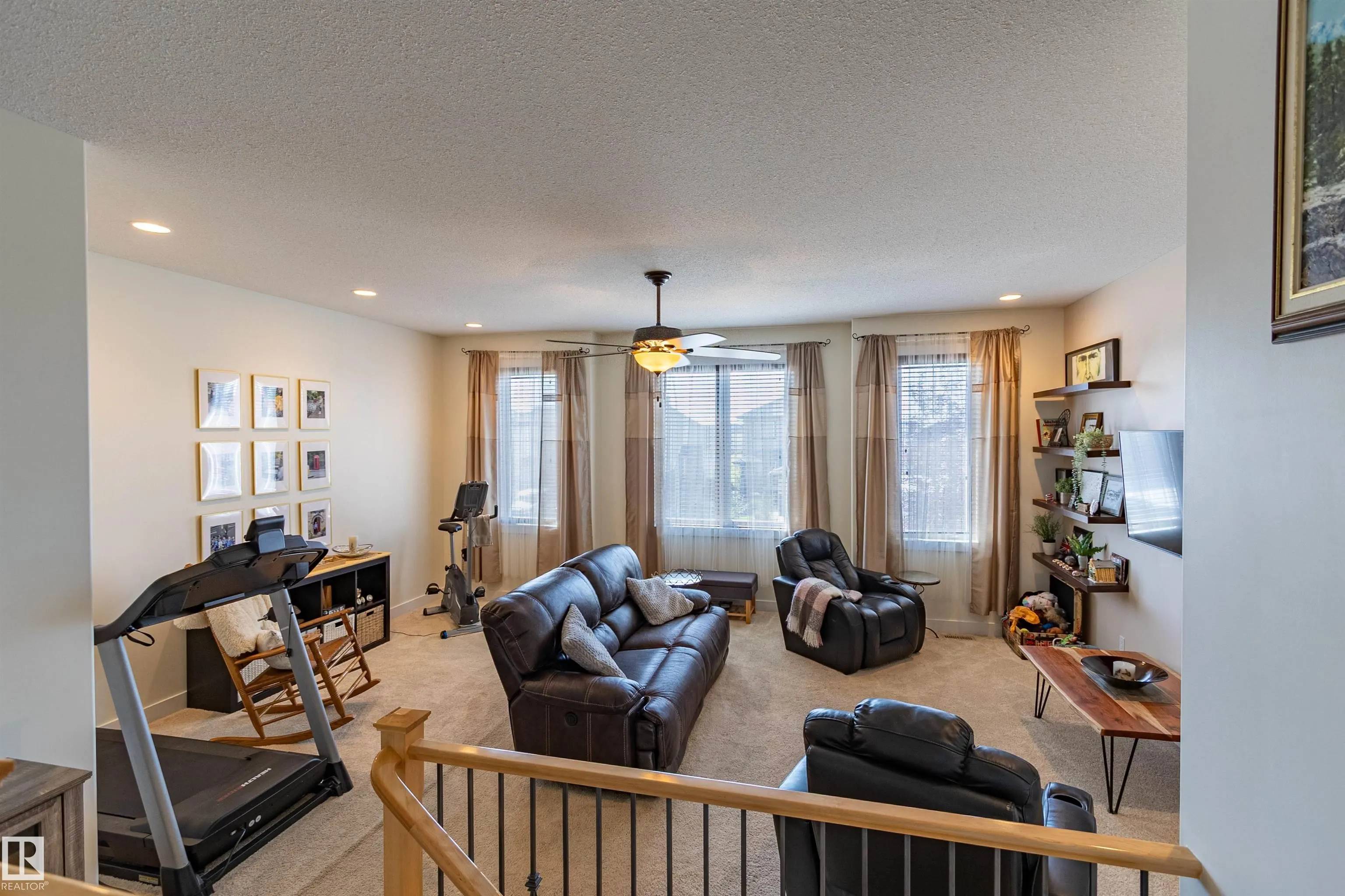 9 Southbridge Crescent
