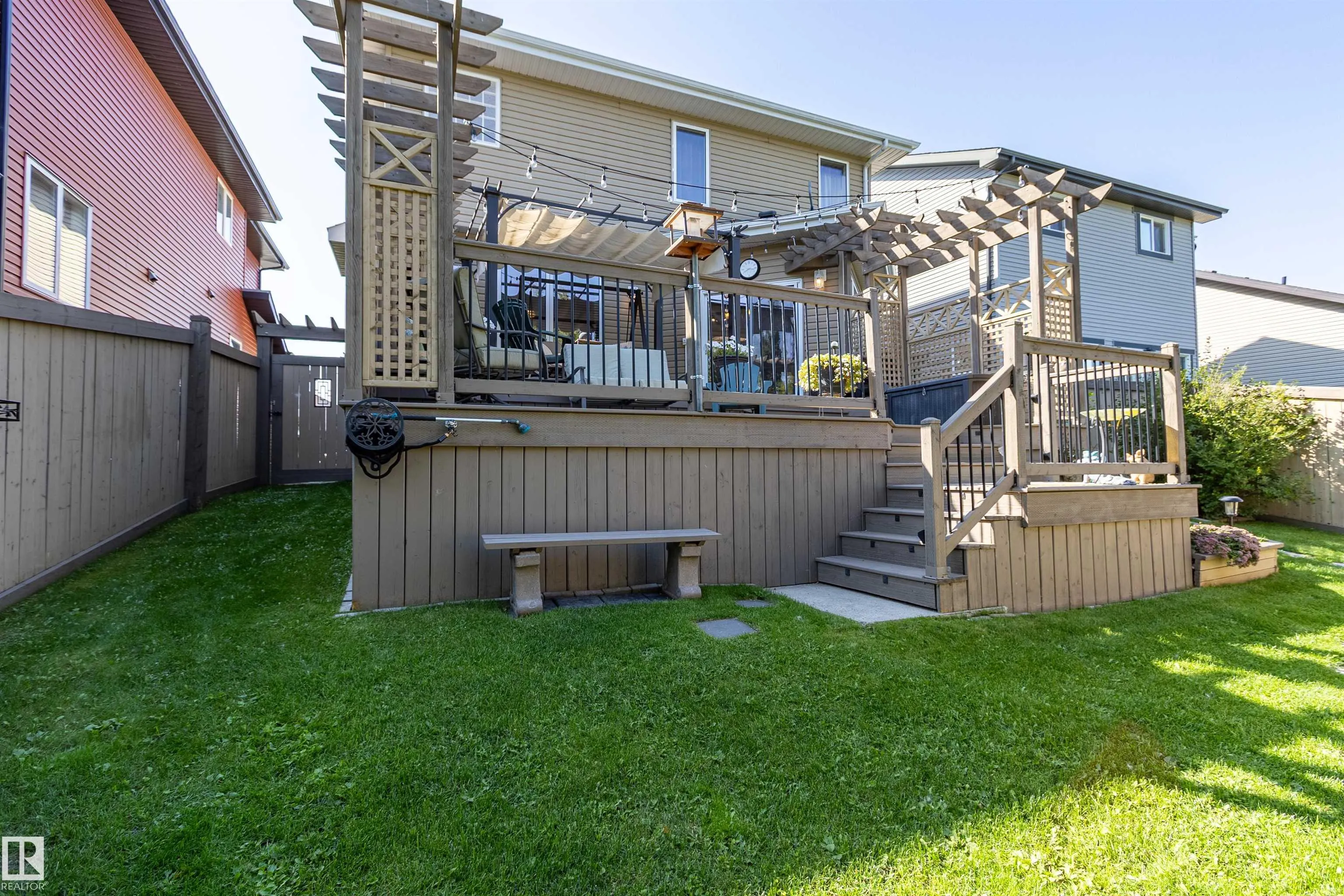 9 Southbridge Crescent