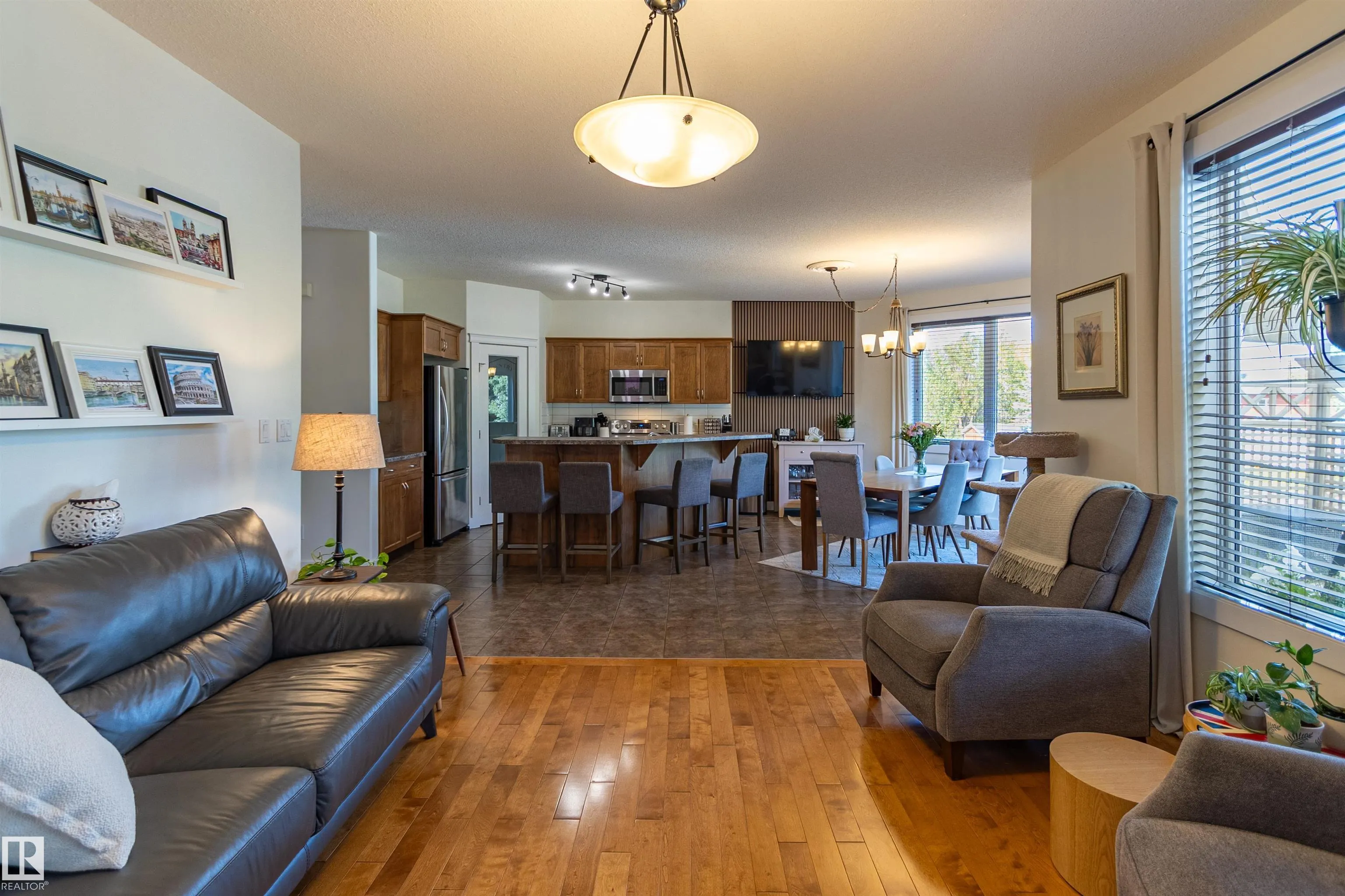 9 Southbridge Crescent