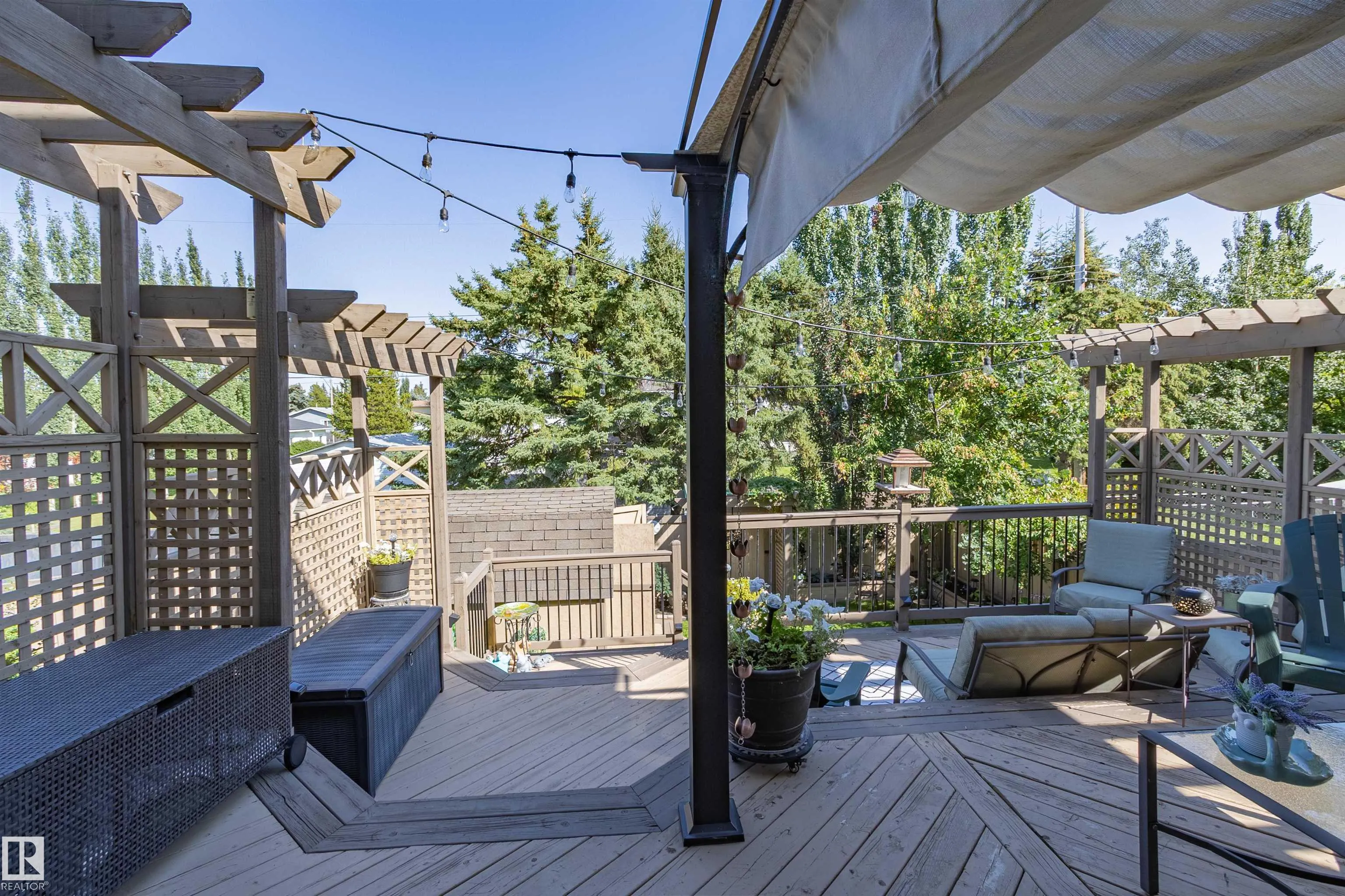 9 Southbridge Crescent