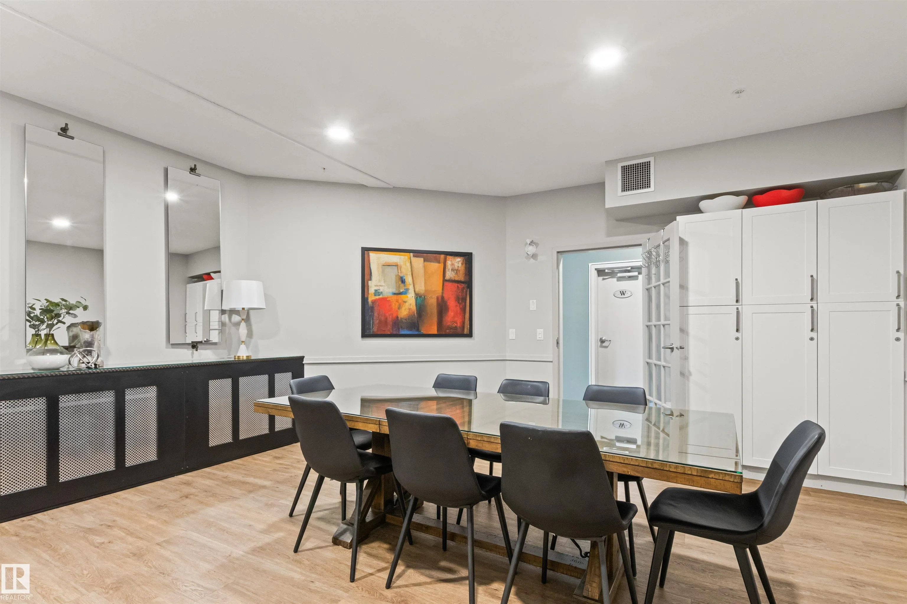 12408 15 Avenue