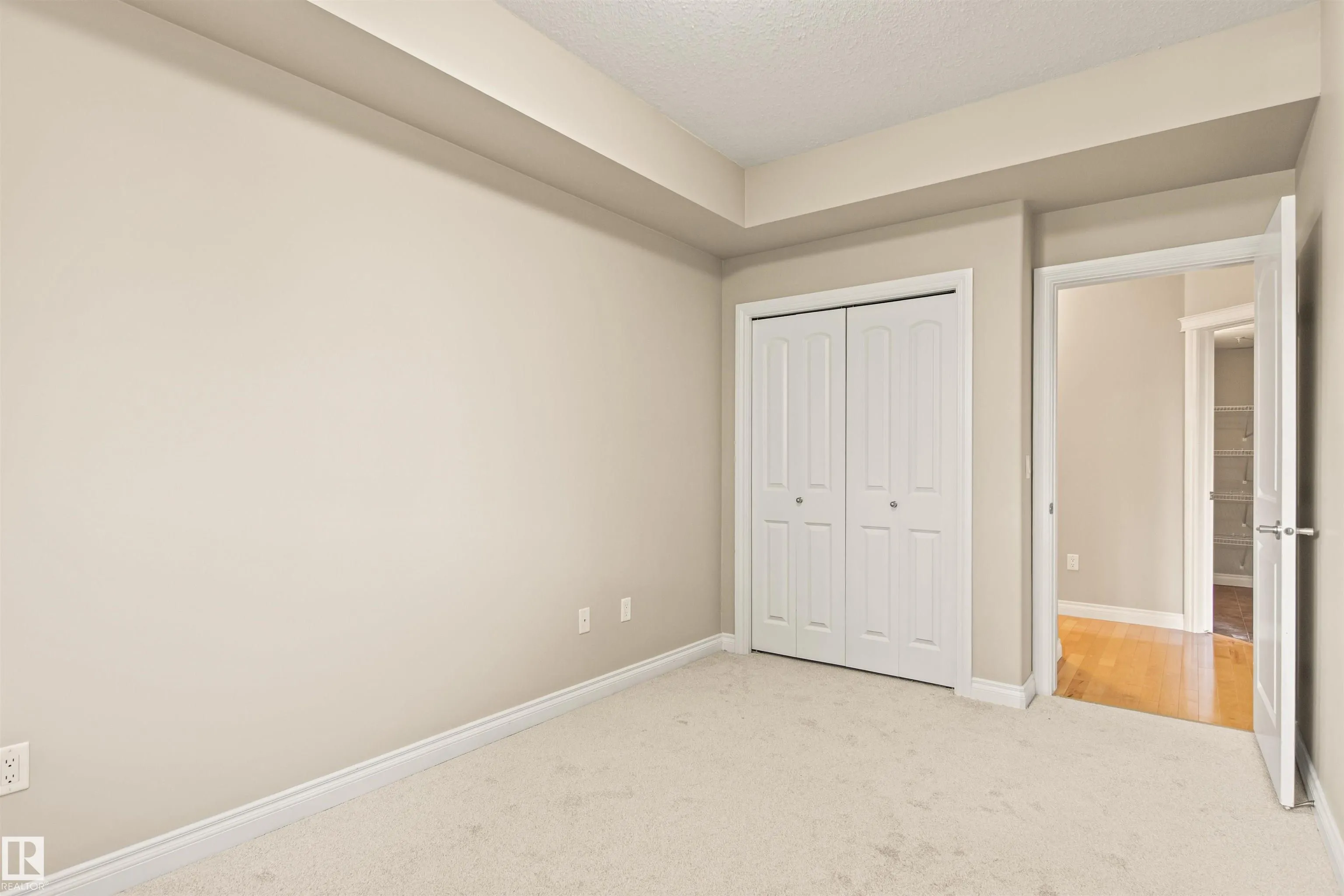 12408 15 Avenue