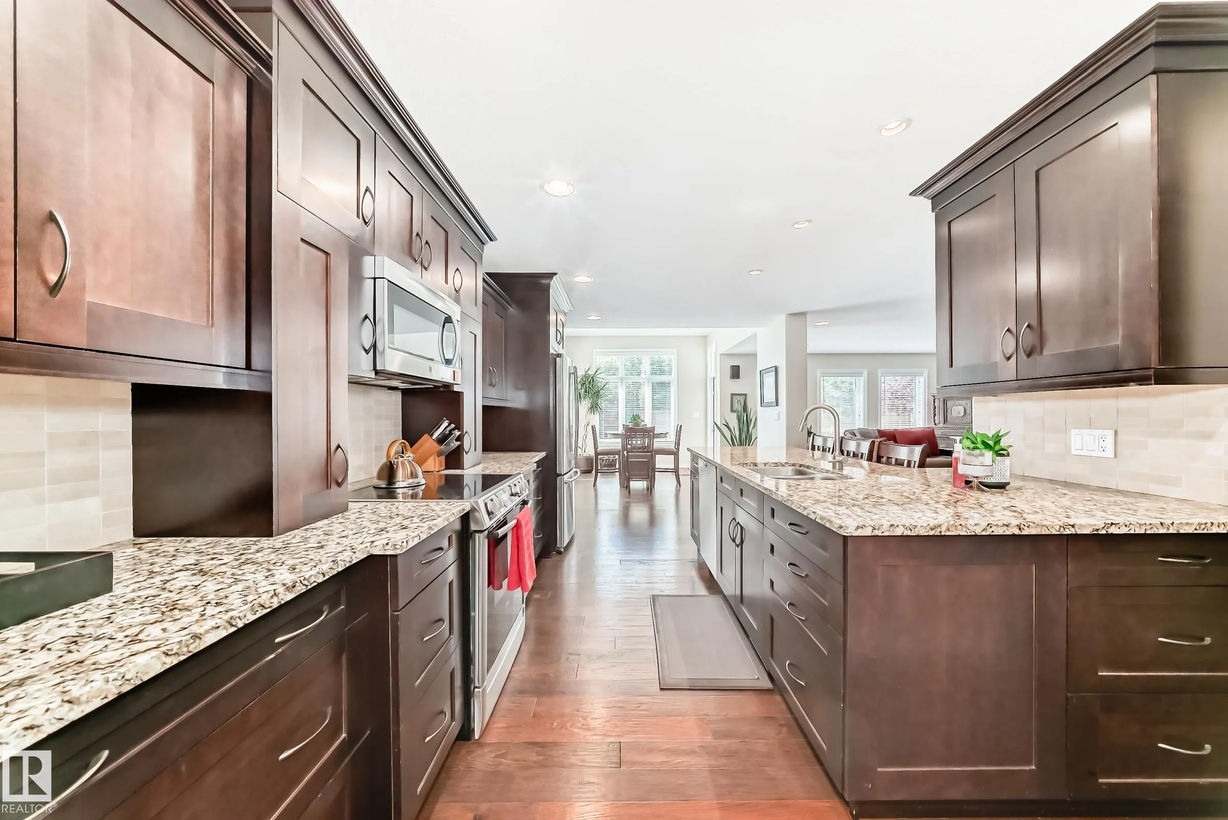 123 FOXBORO Landing