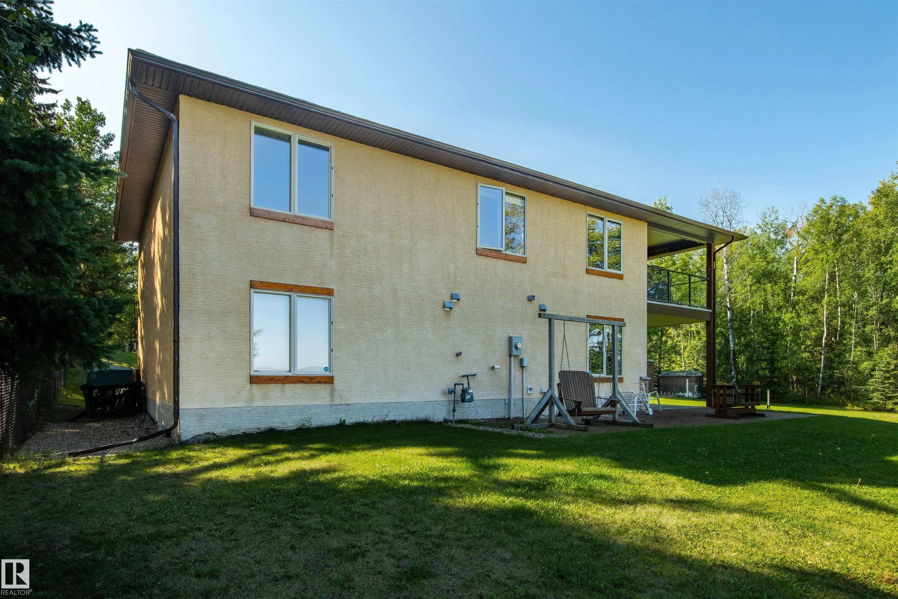 4 Sunshine Bay Road