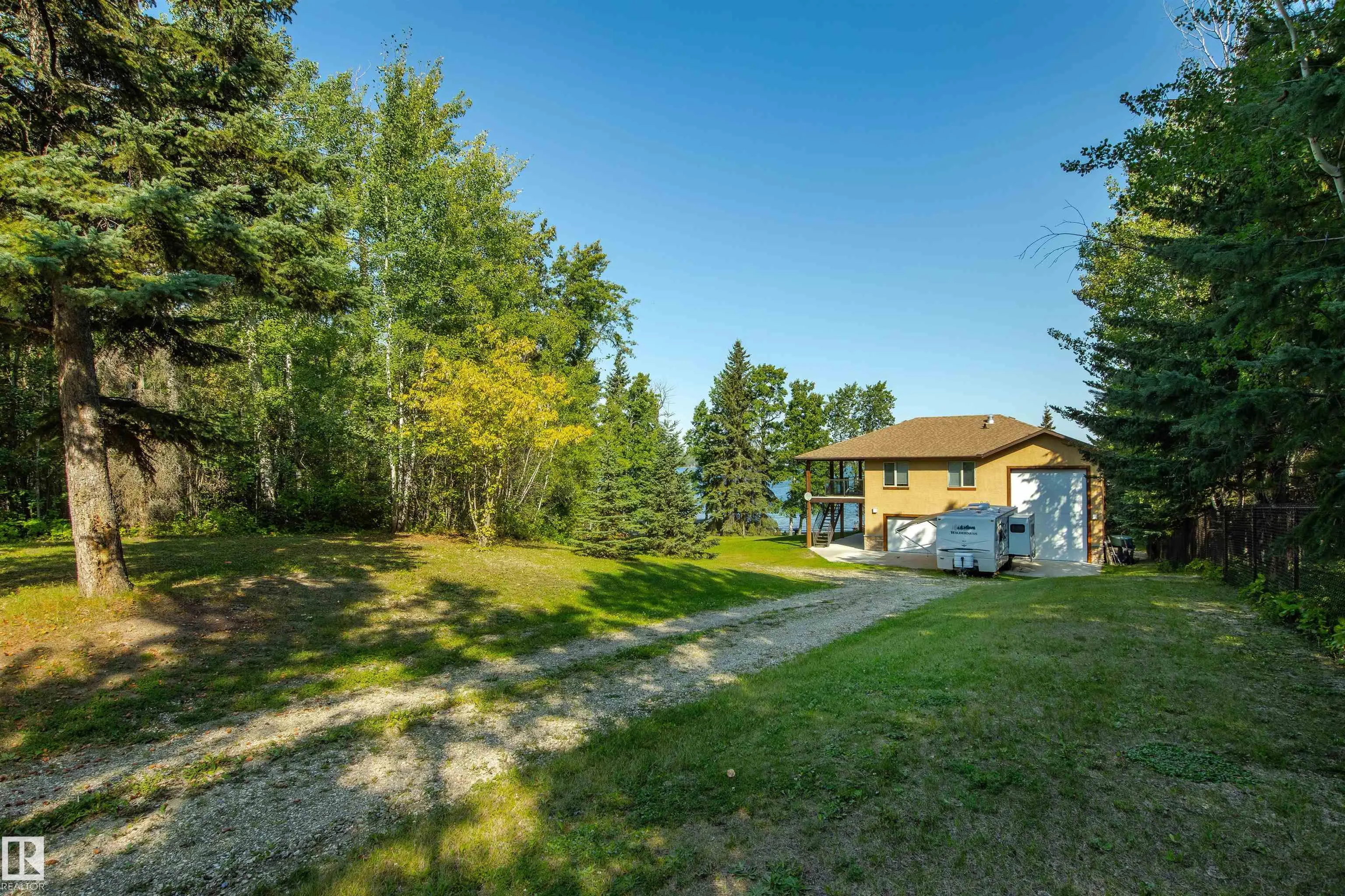 4 Sunshine Bay Road