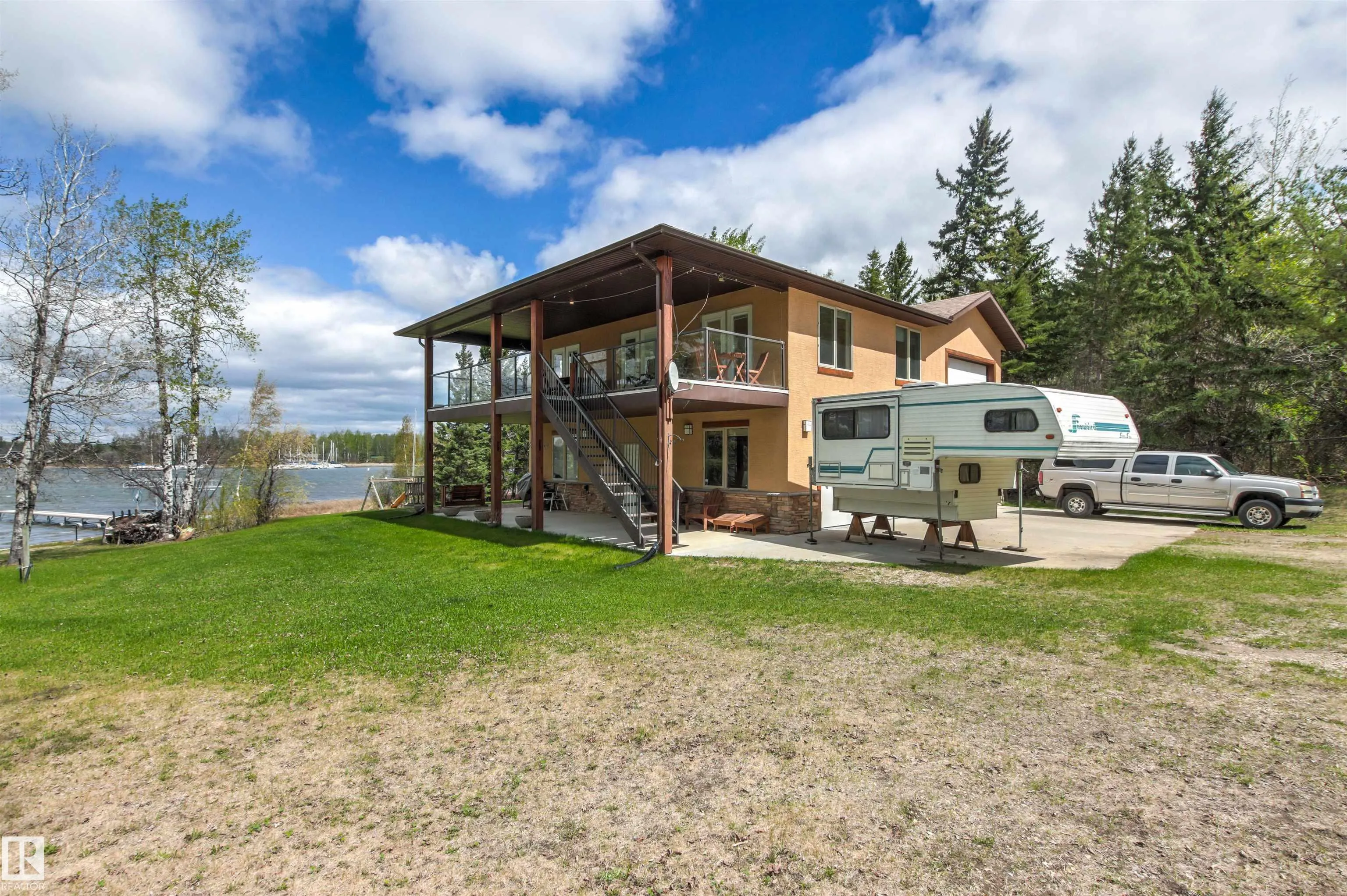 4 Sunshine Bay Road