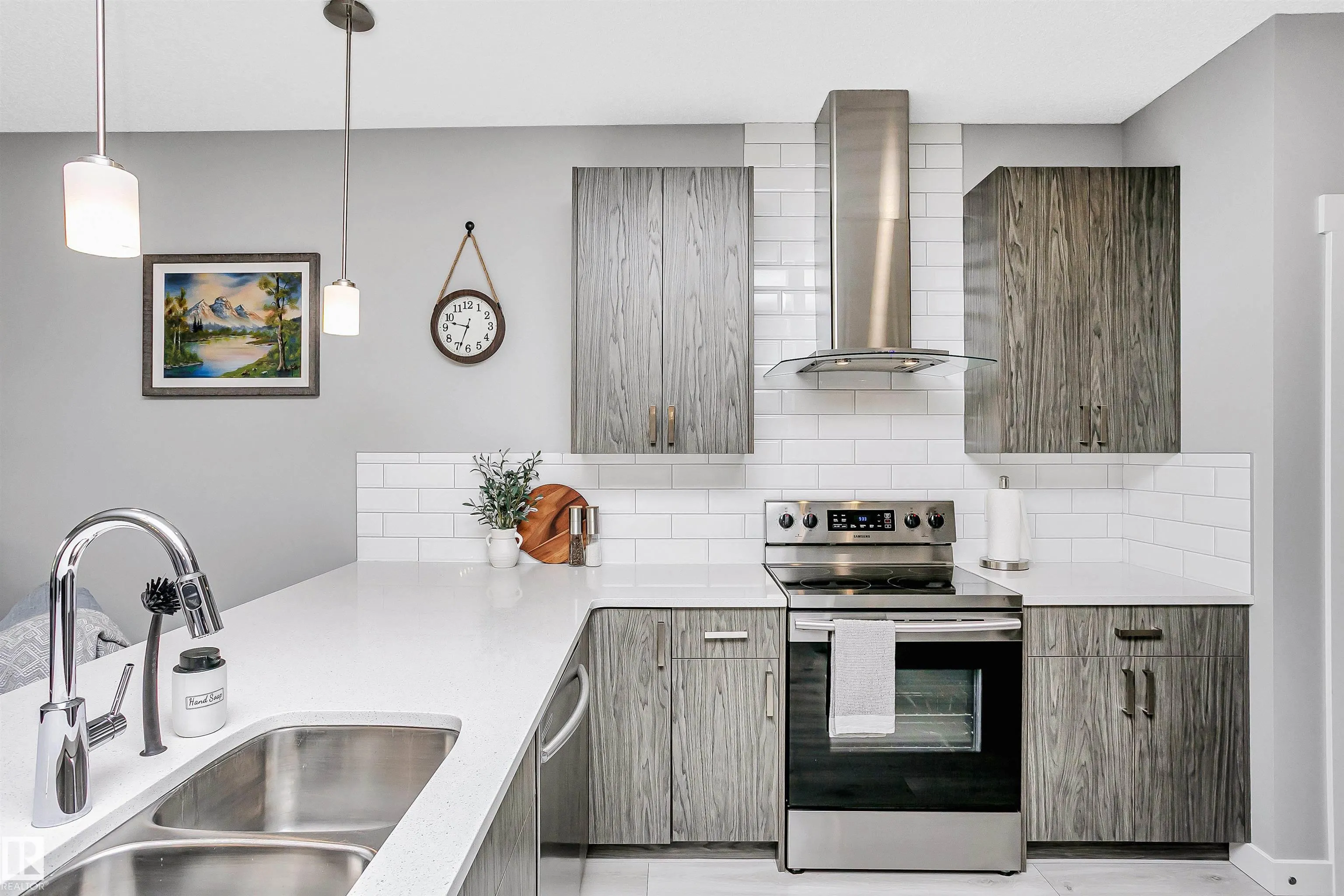 7721 EIFERT Crescent