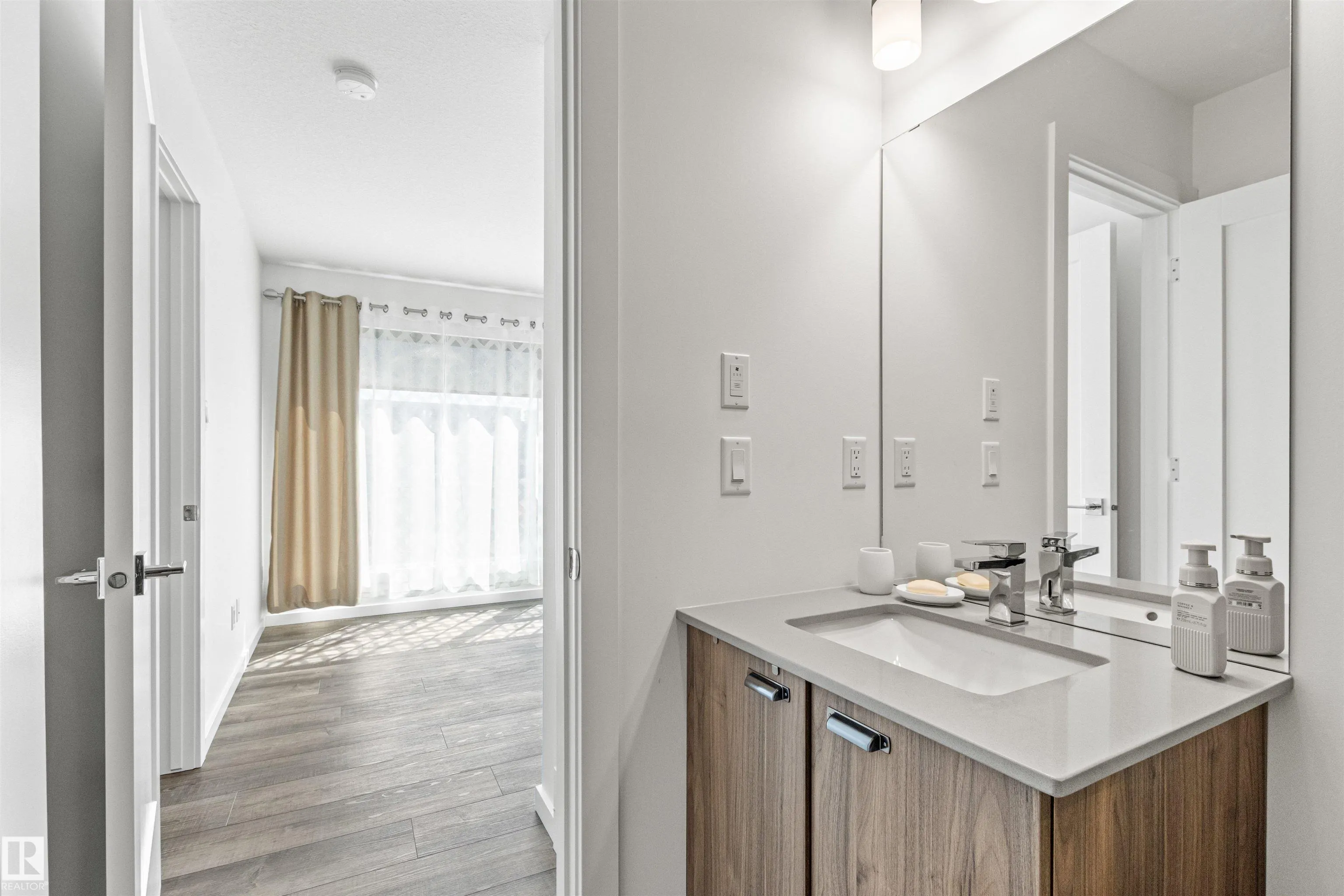 5 RONDEAU Drive