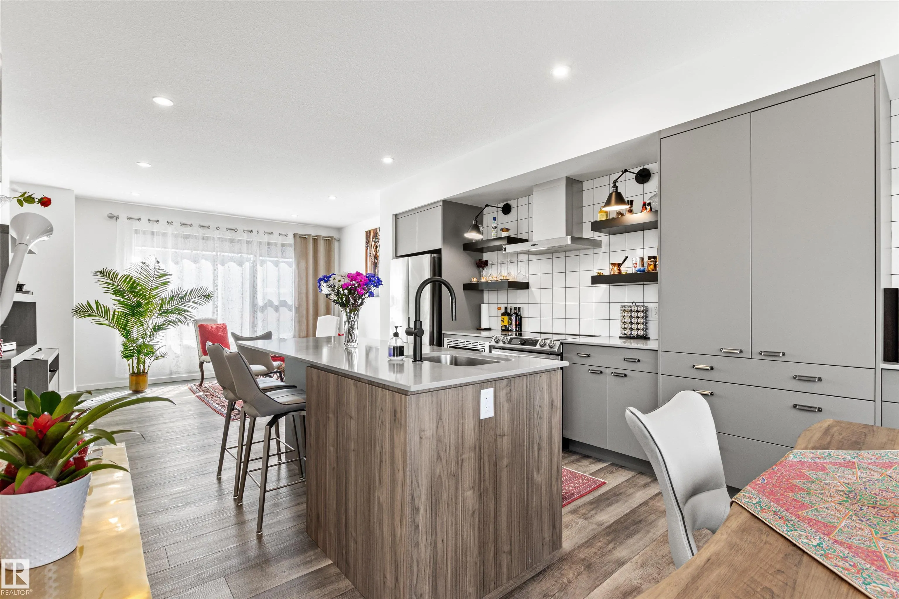 5 RONDEAU Drive