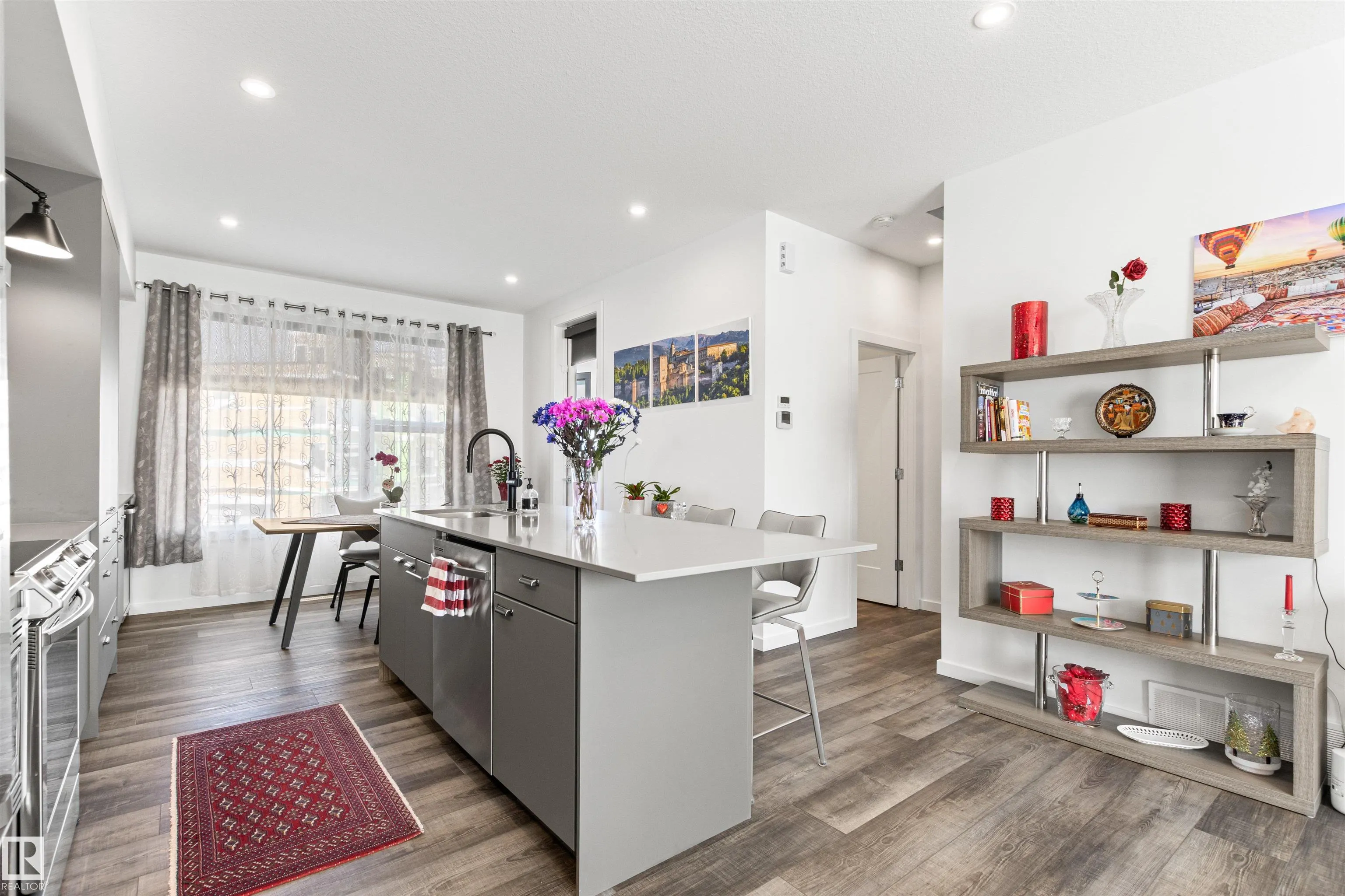 5 RONDEAU Drive