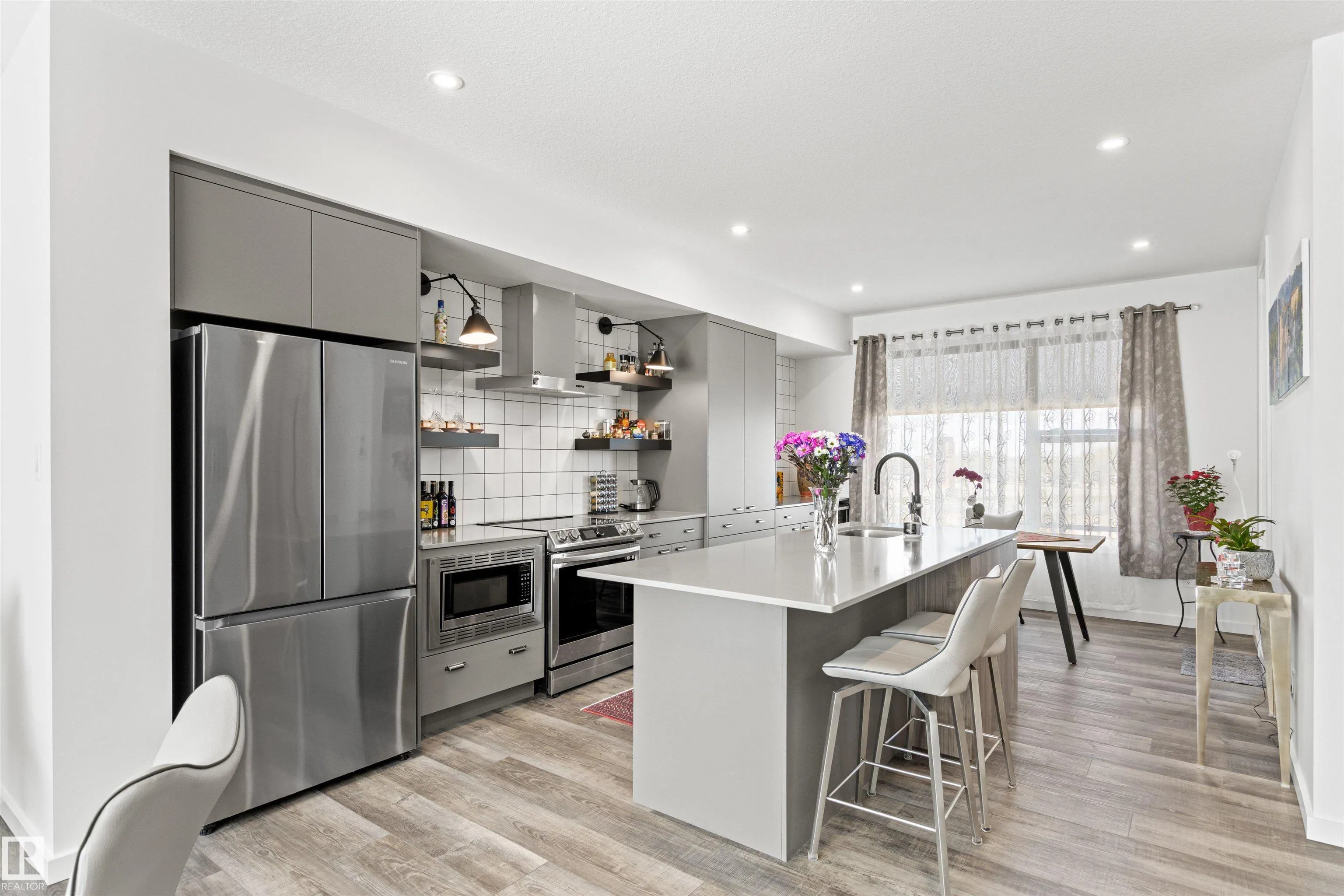 5 RONDEAU Drive