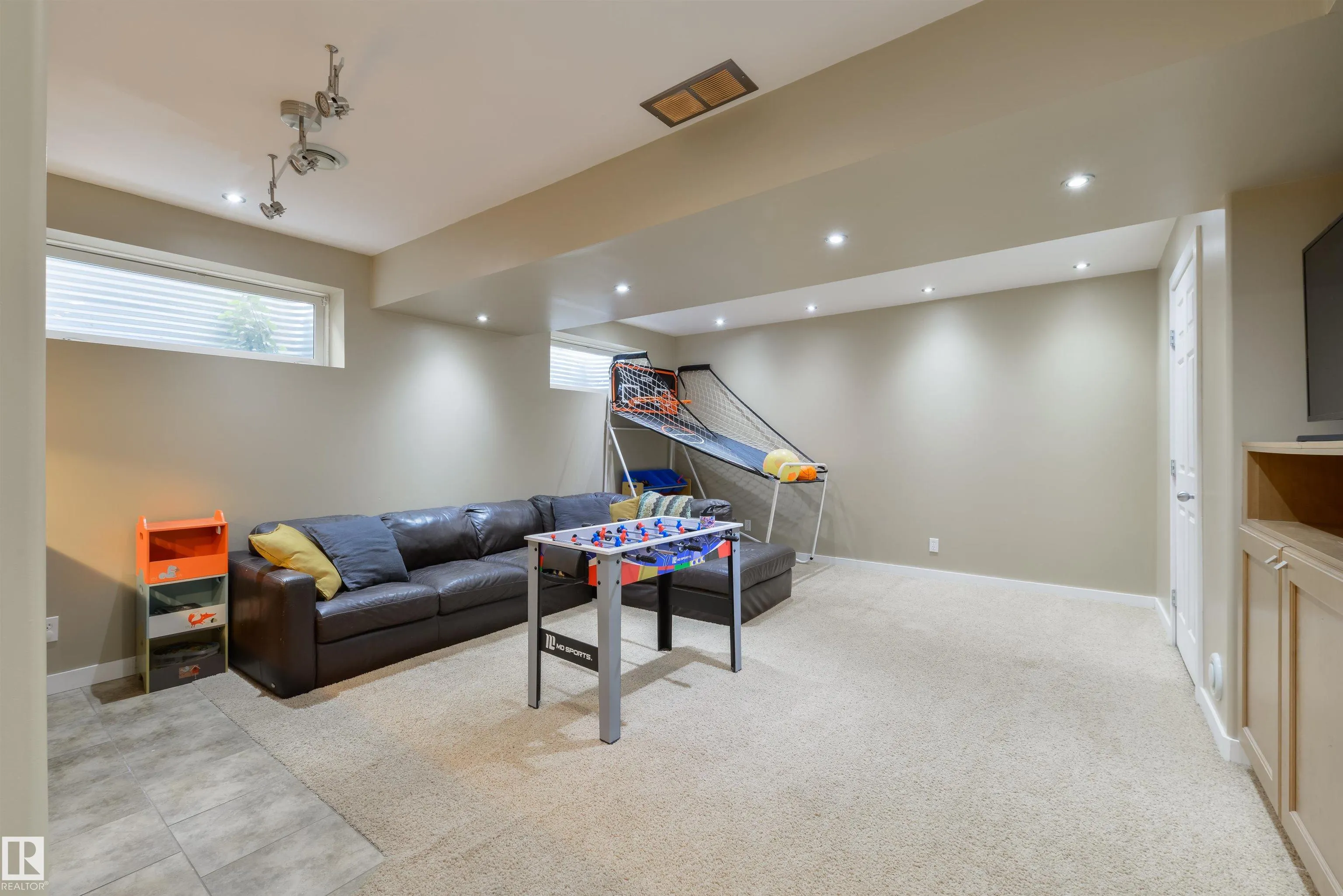 26 LEYLAND Way