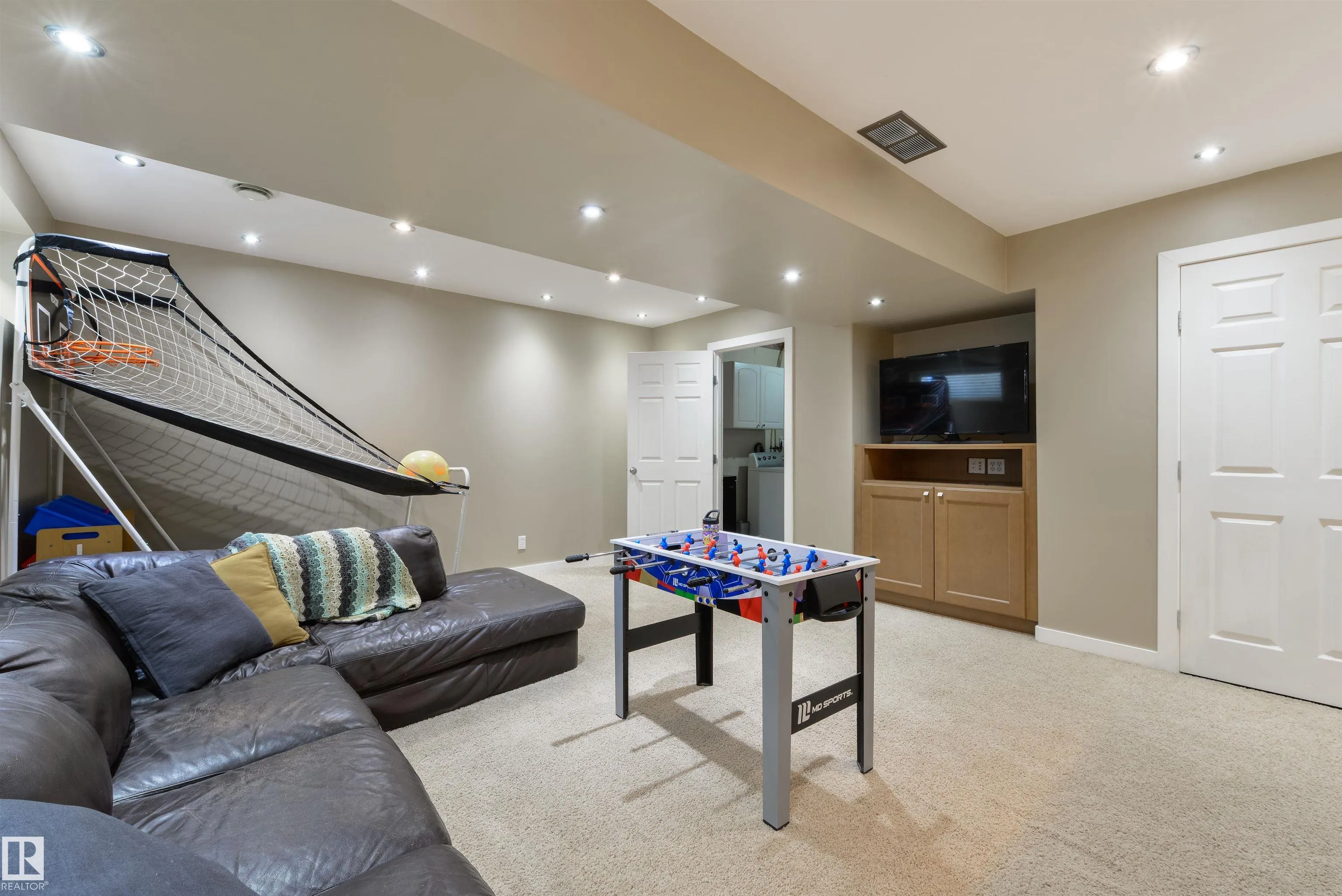 26 LEYLAND Way