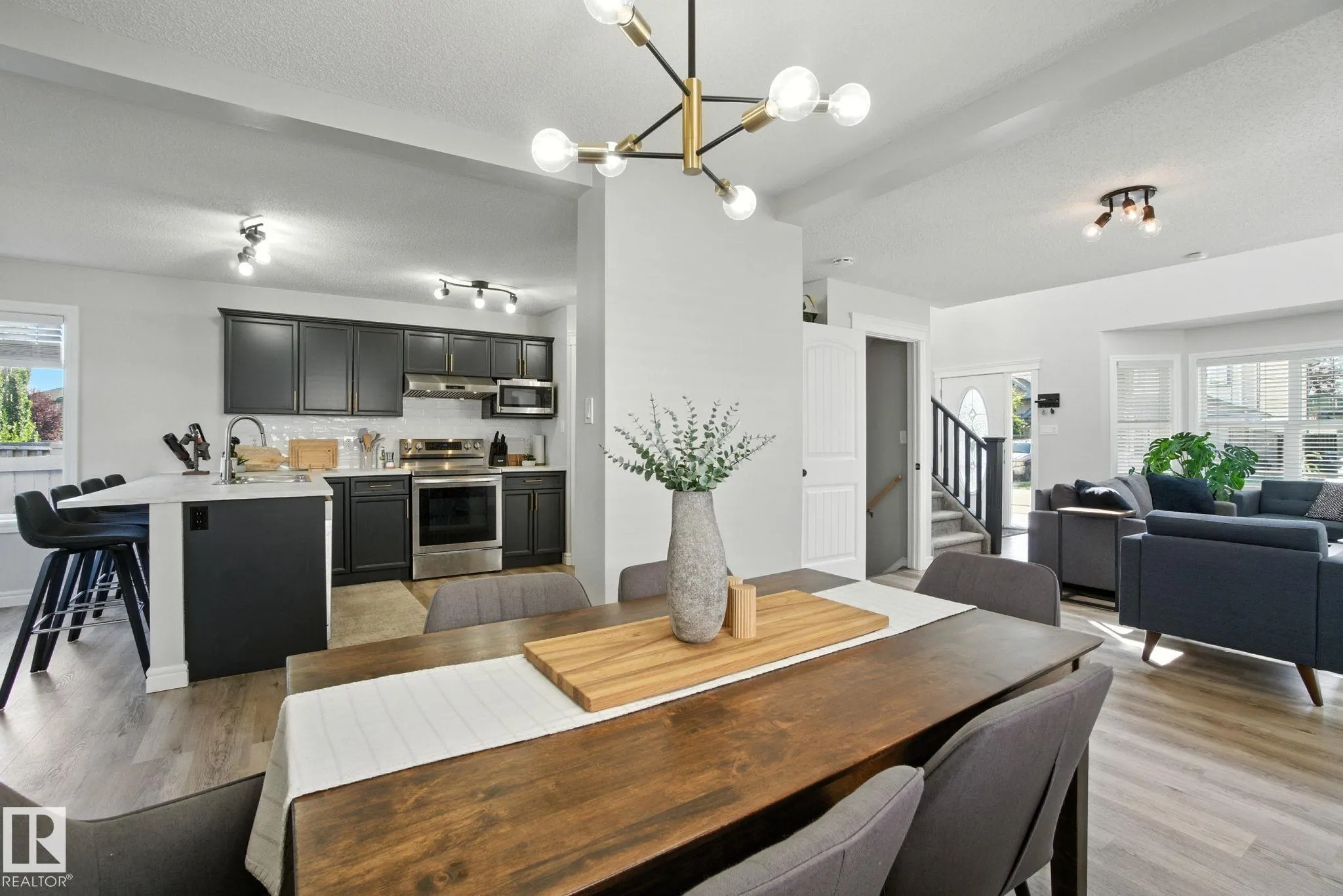 38 VAUGHN Avenue