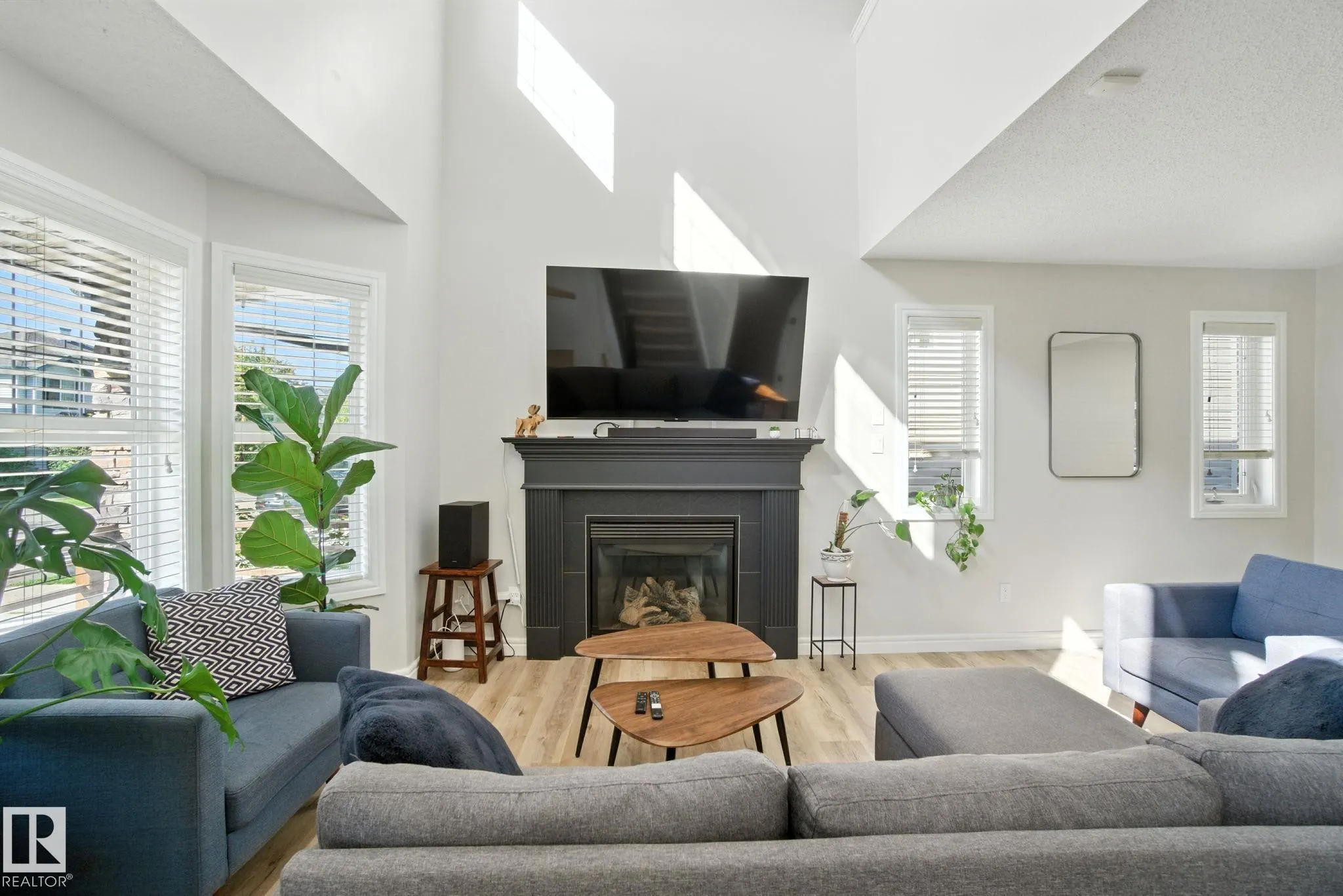 38 VAUGHN Avenue