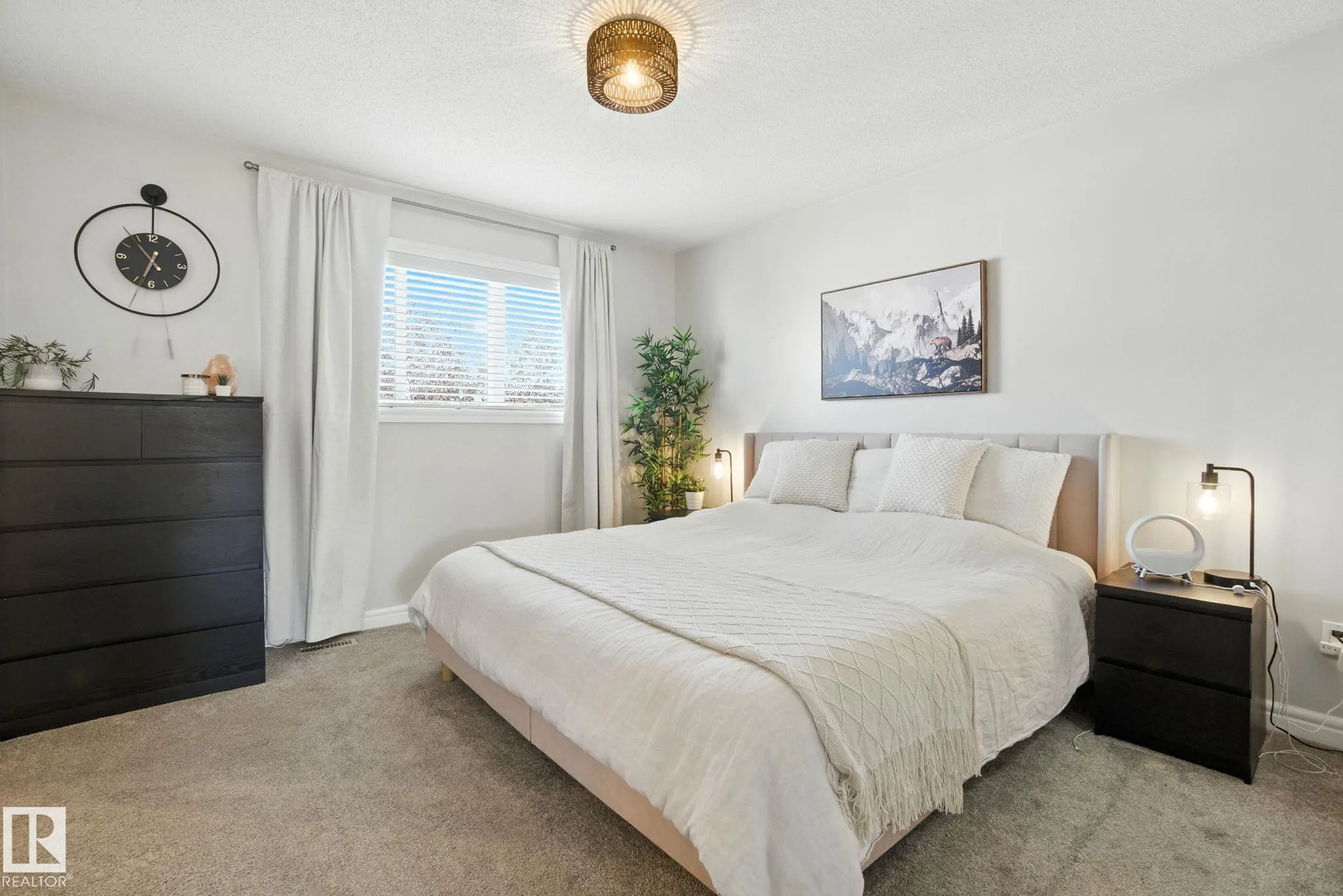 38 VAUGHN Avenue