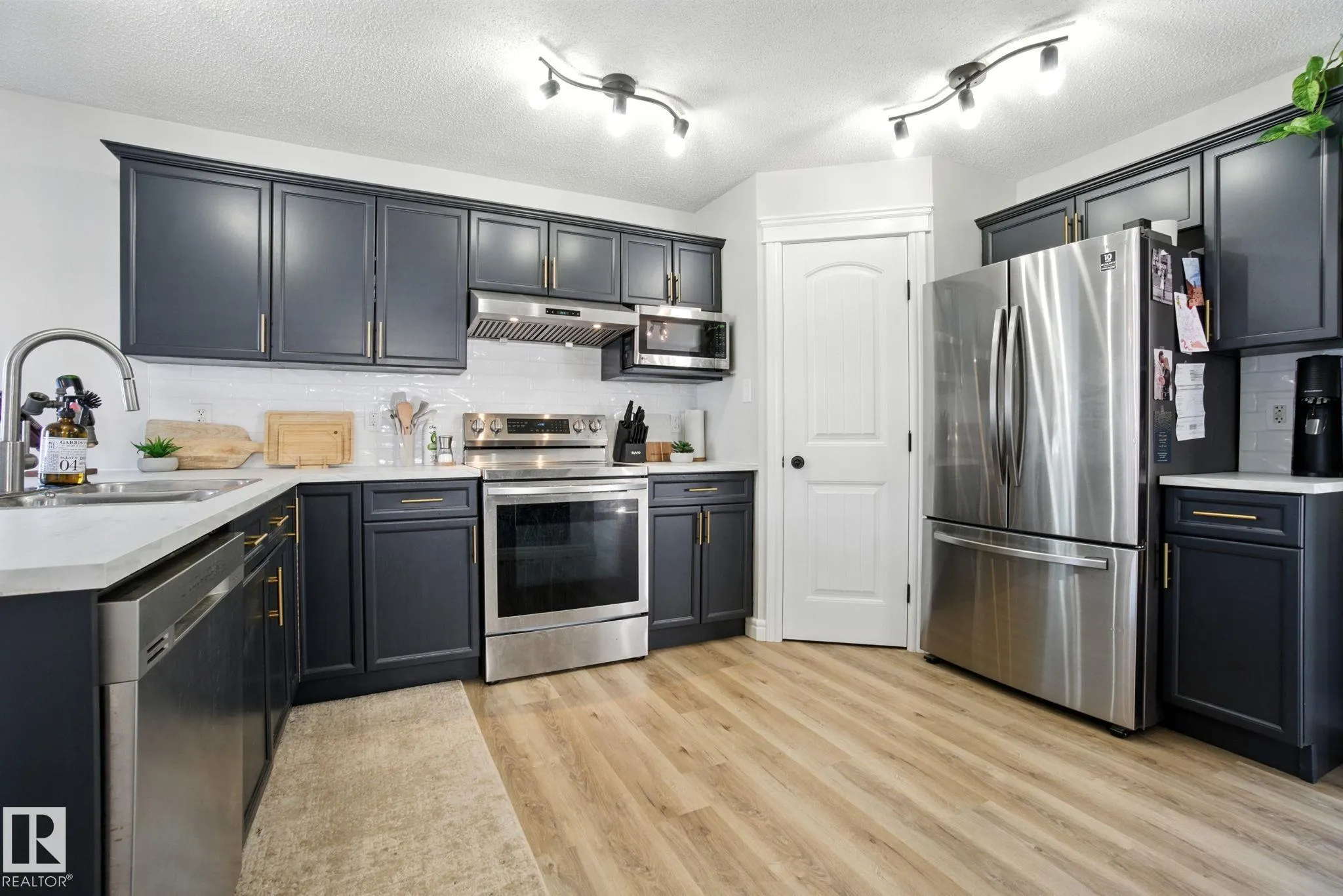 38 VAUGHN Avenue