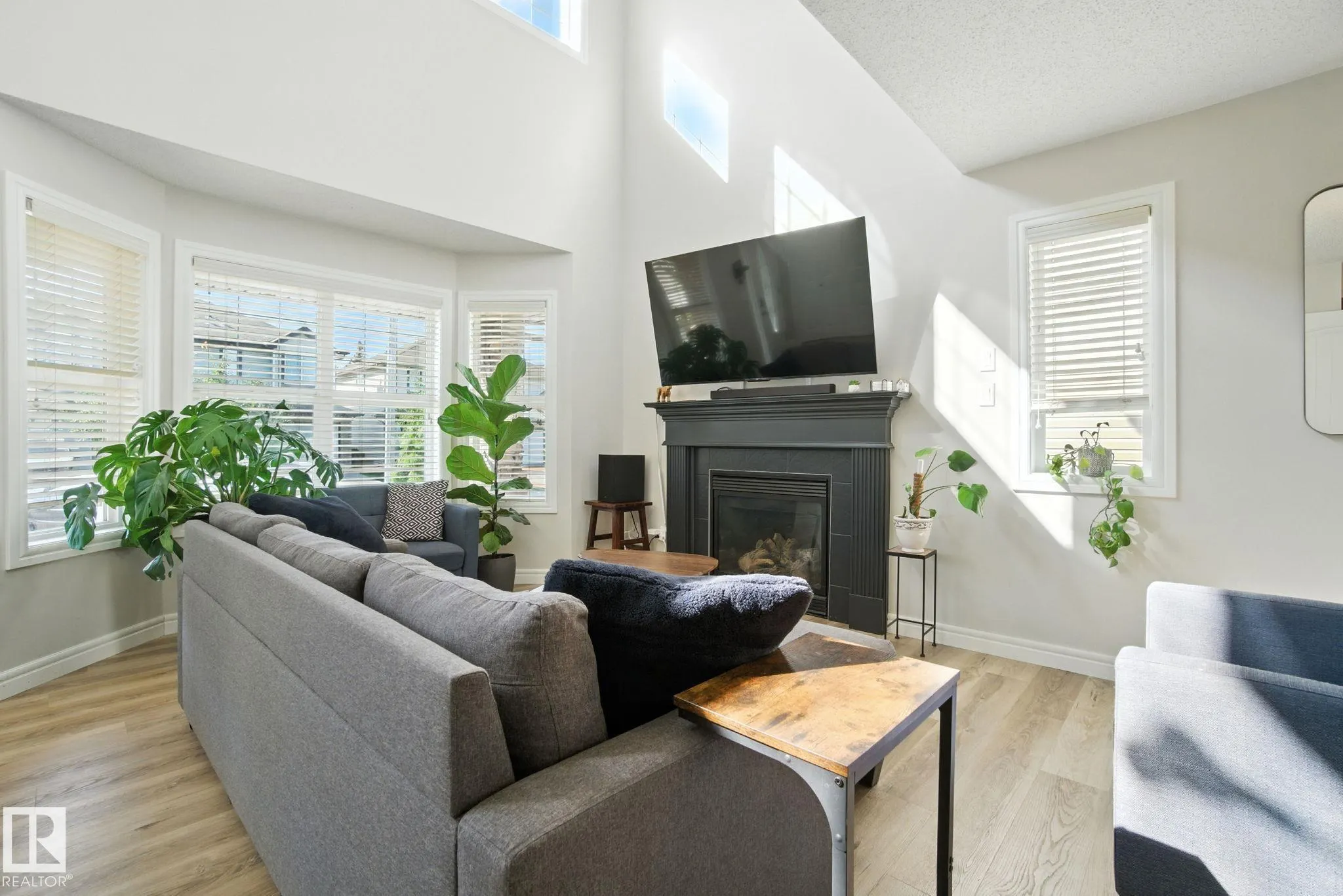 38 VAUGHN Avenue
