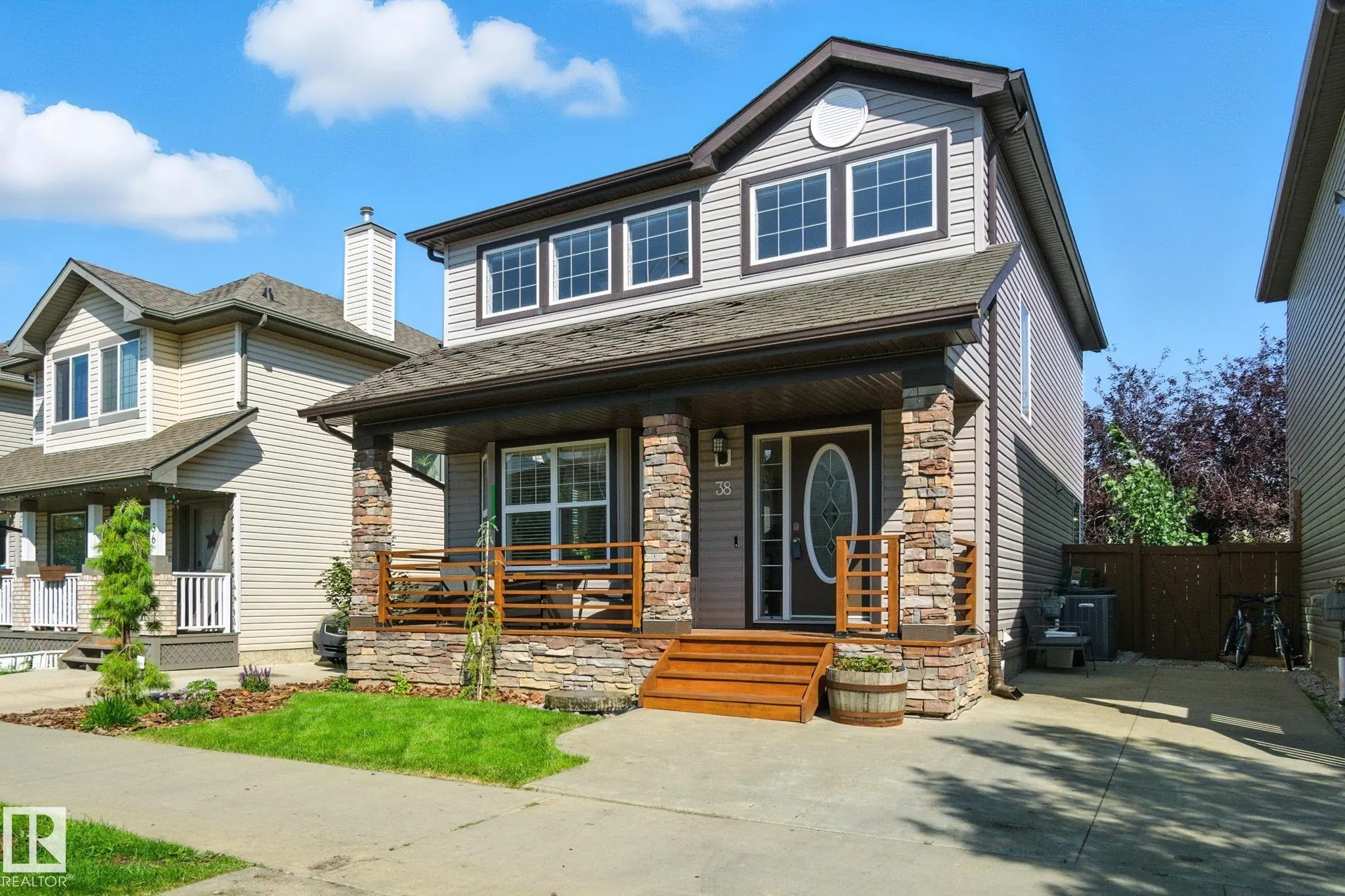 38 VAUGHN Avenue