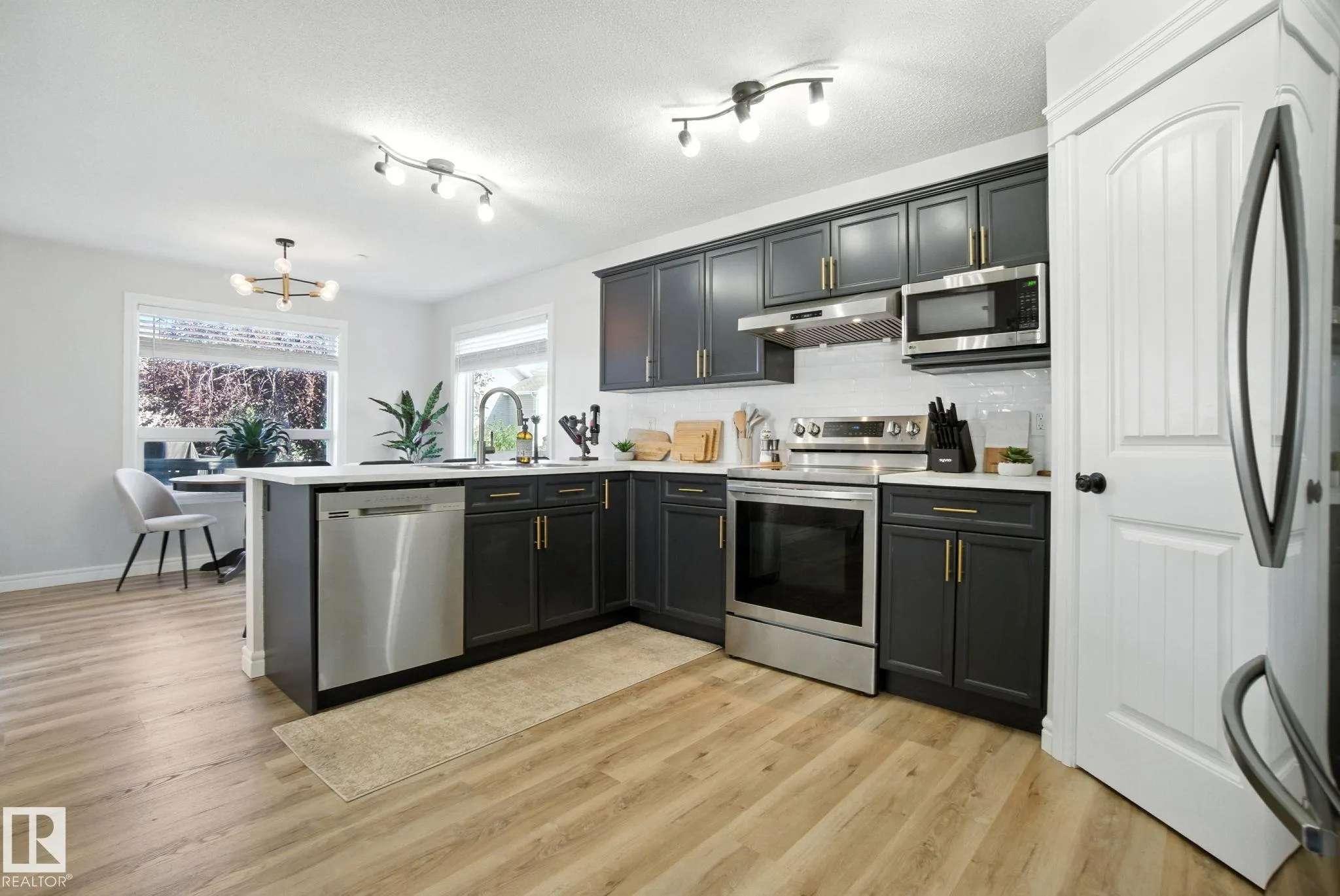 38 VAUGHN Avenue