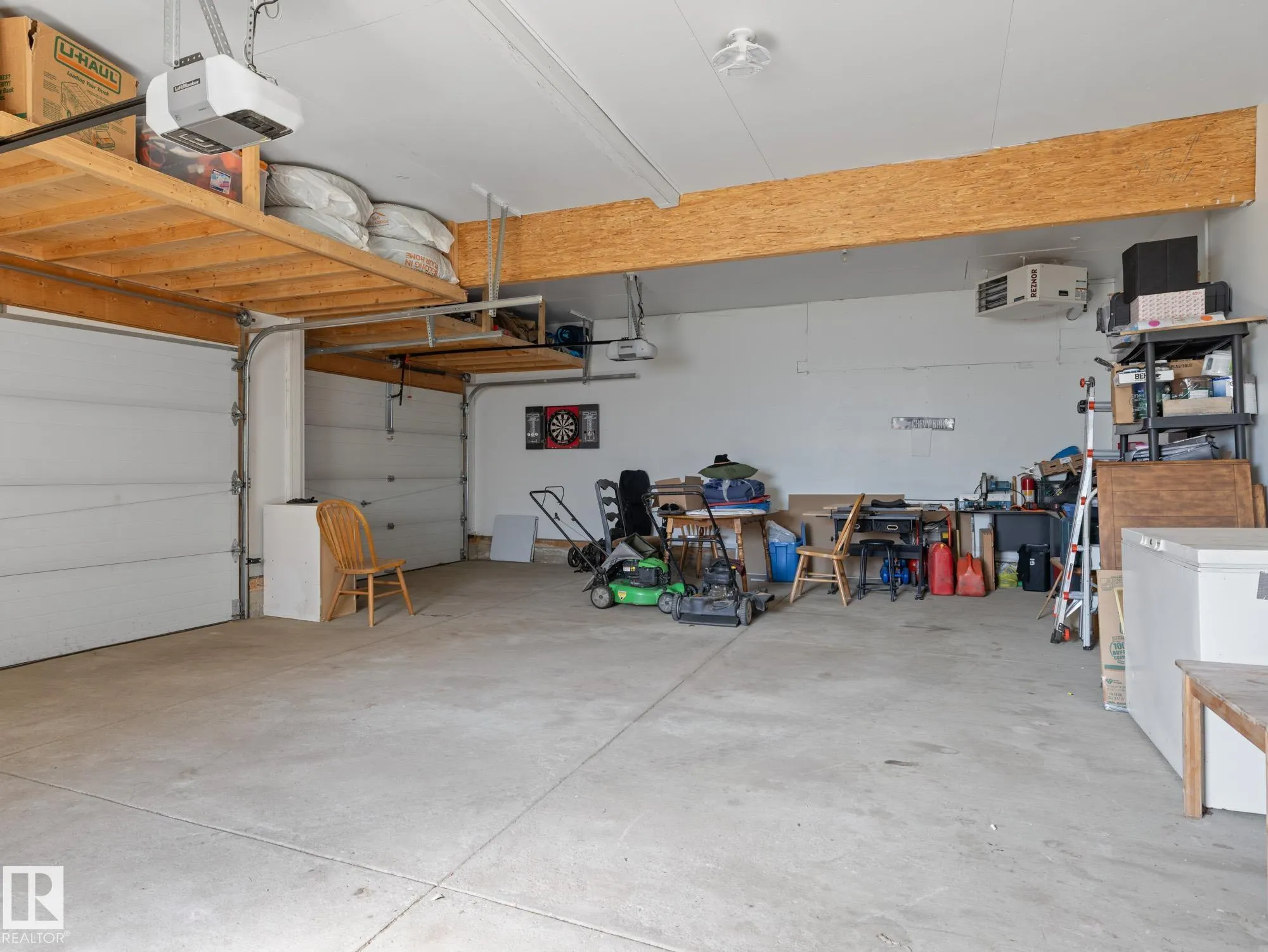 4 ROCHELLE Court
