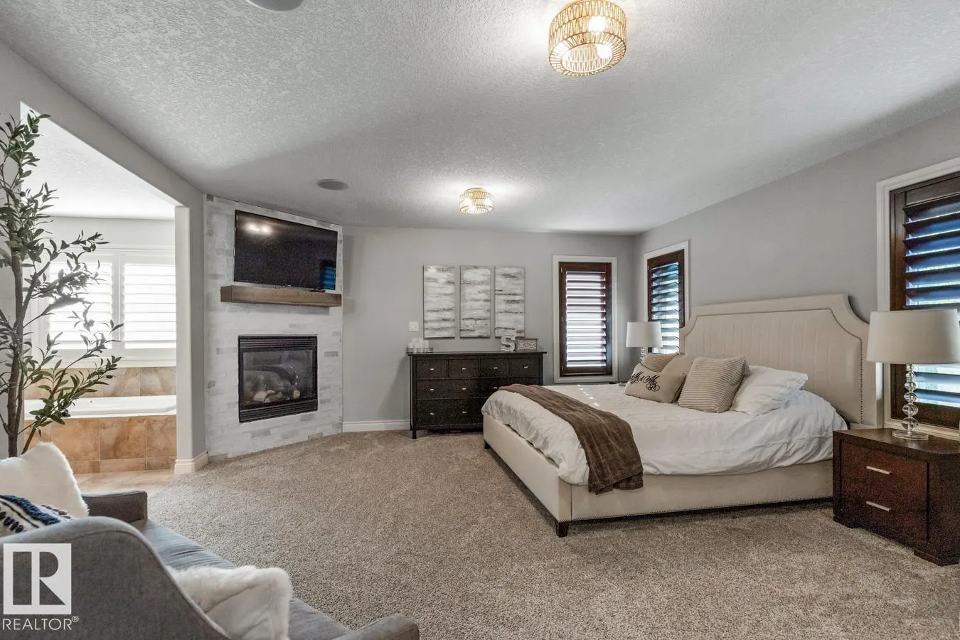 52304 RGE ROAD 233
